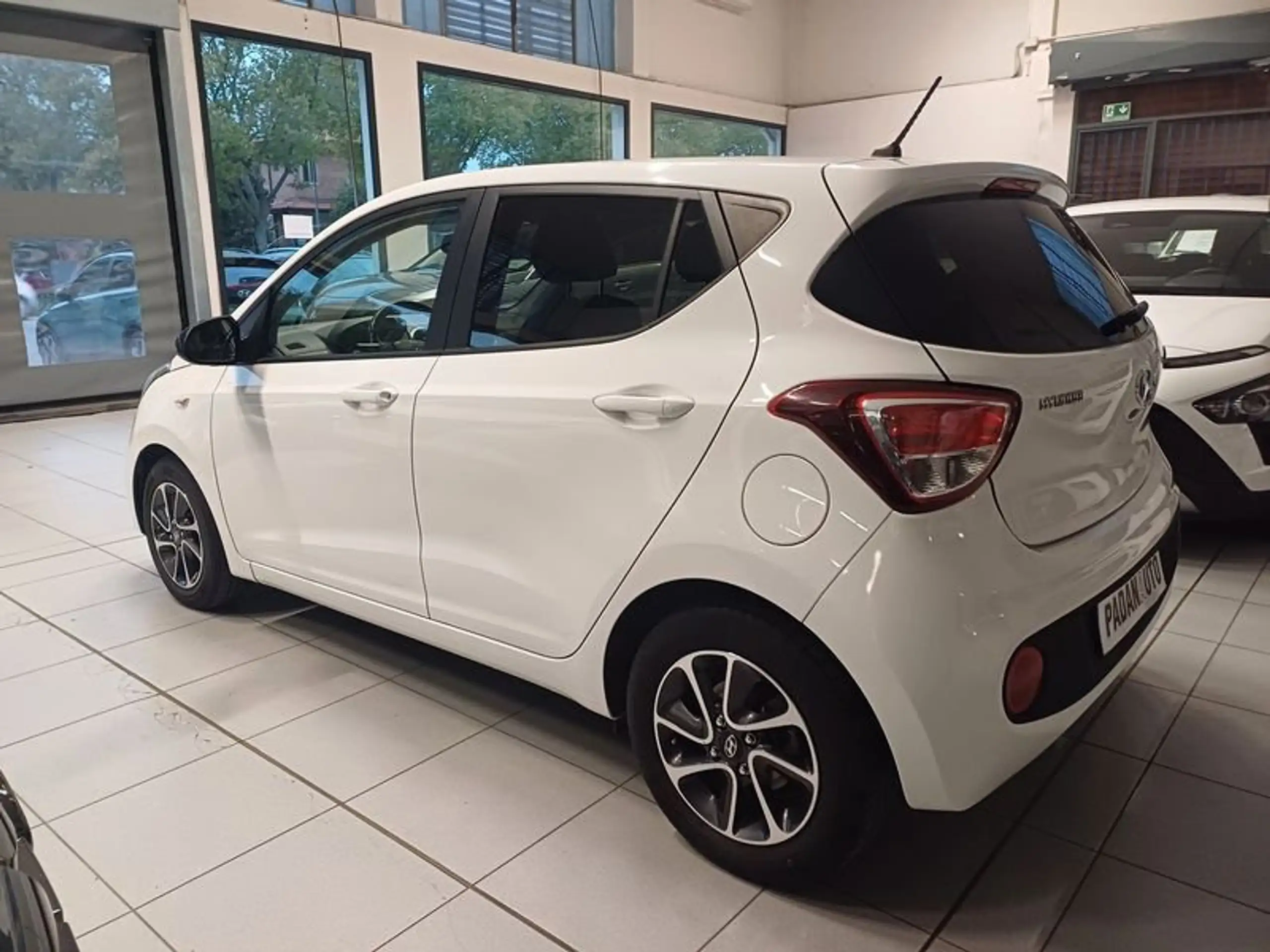 Hyundai - i10