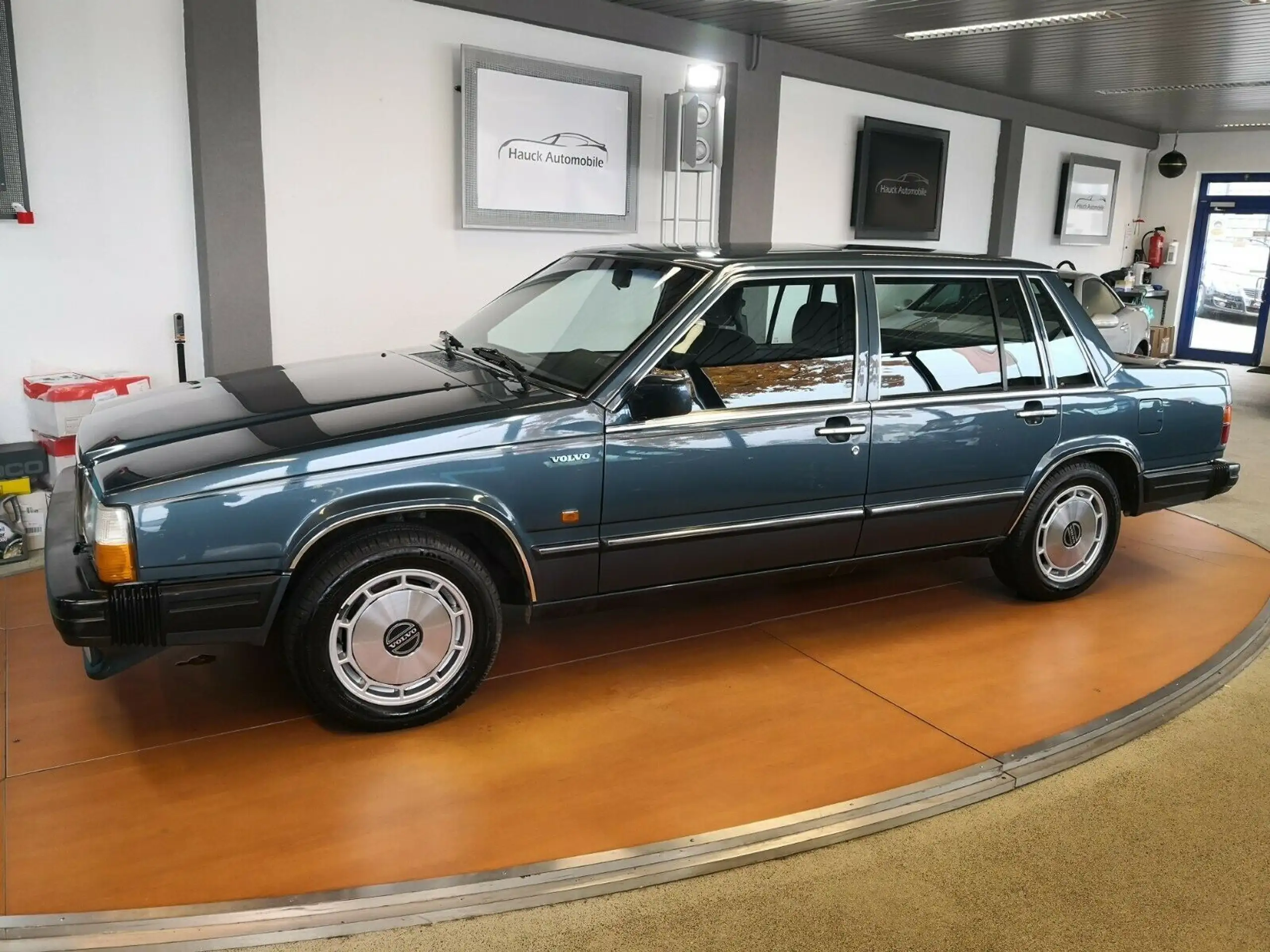 Volvo - 760