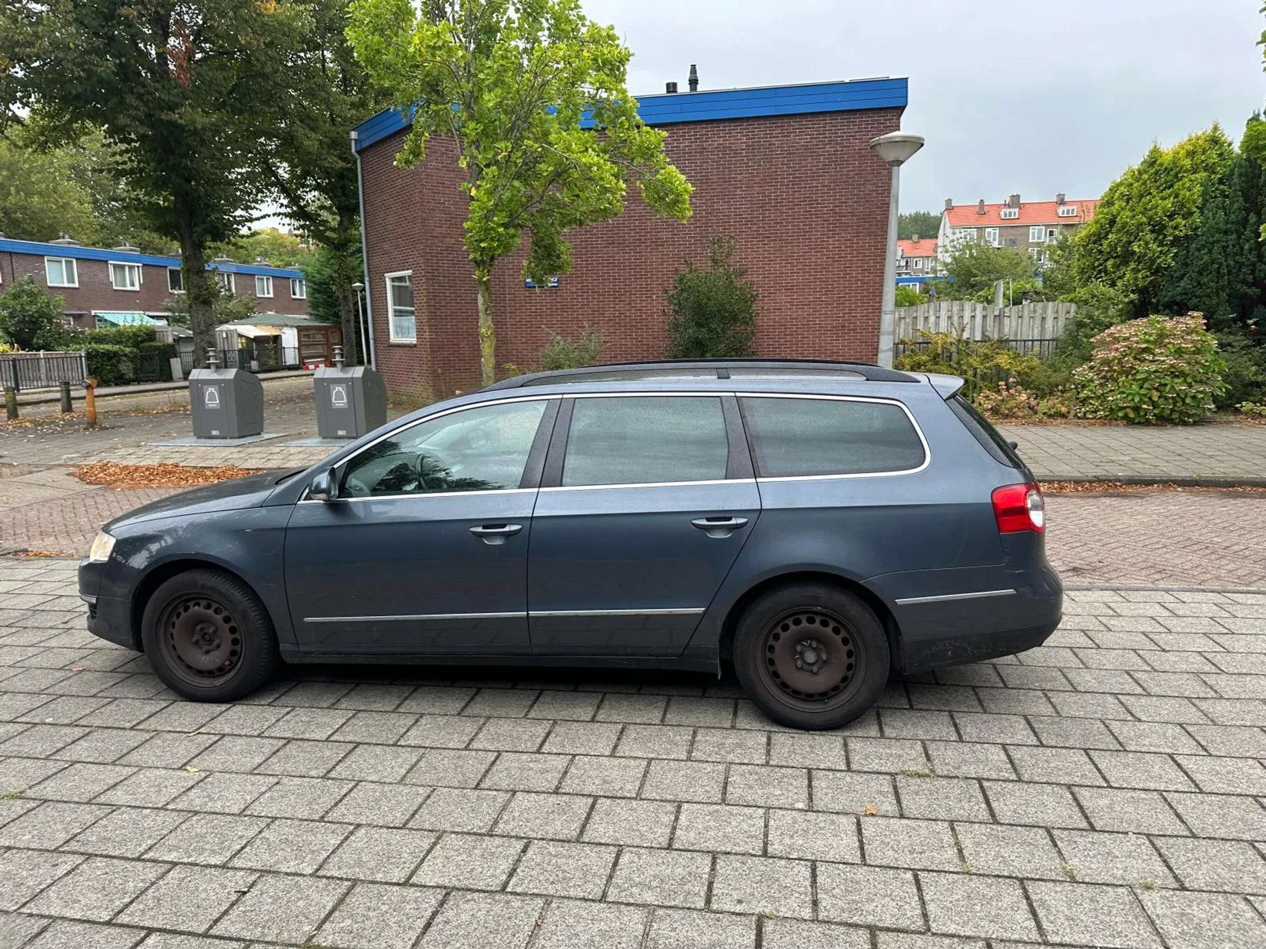 Volkswagen - Passat Variant