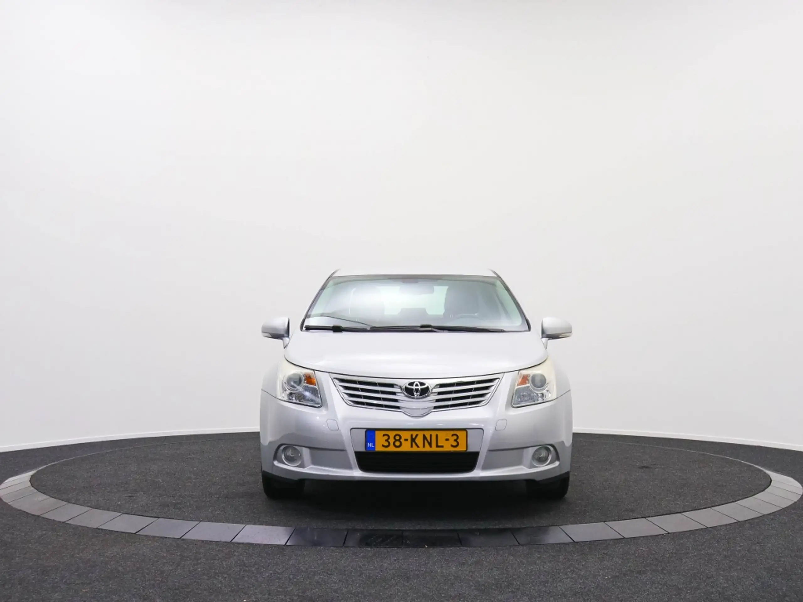 Toyota - Avensis