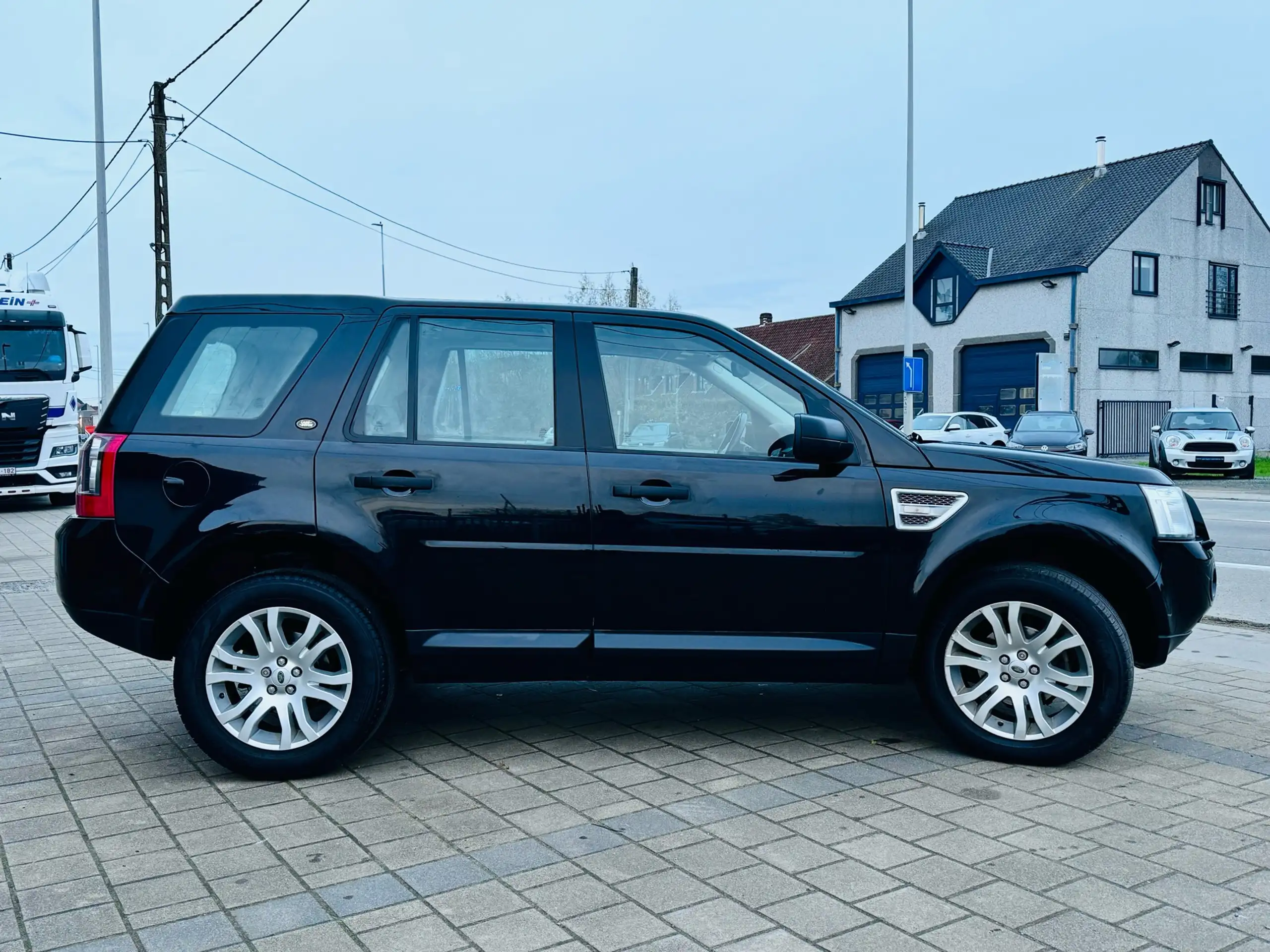 Land Rover - Freelander