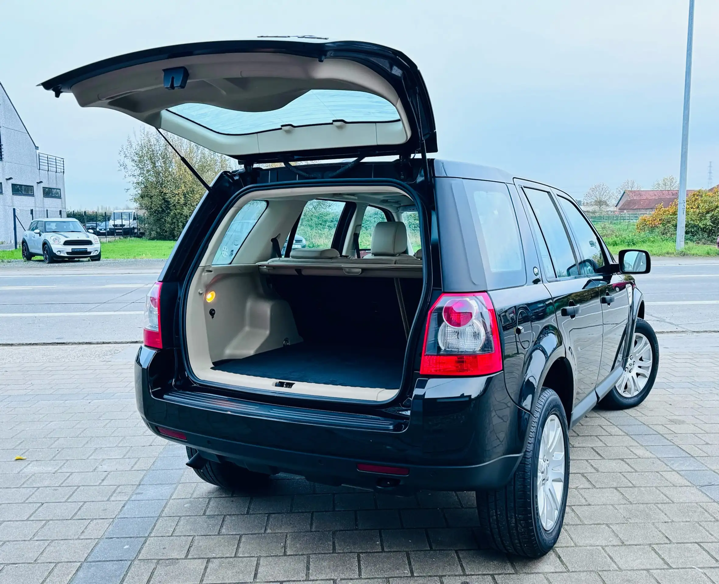 Land Rover - Freelander