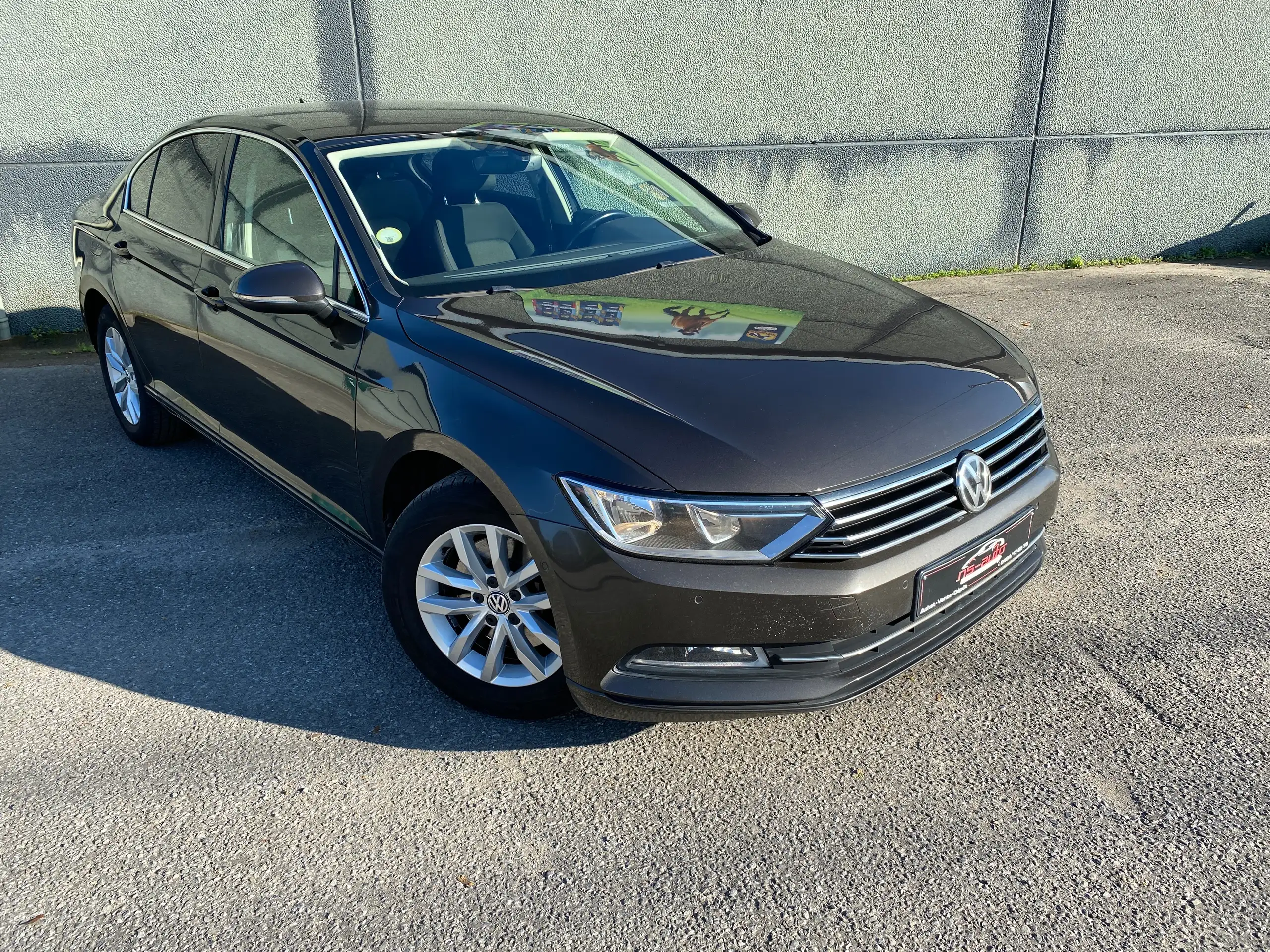 Volkswagen - Passat