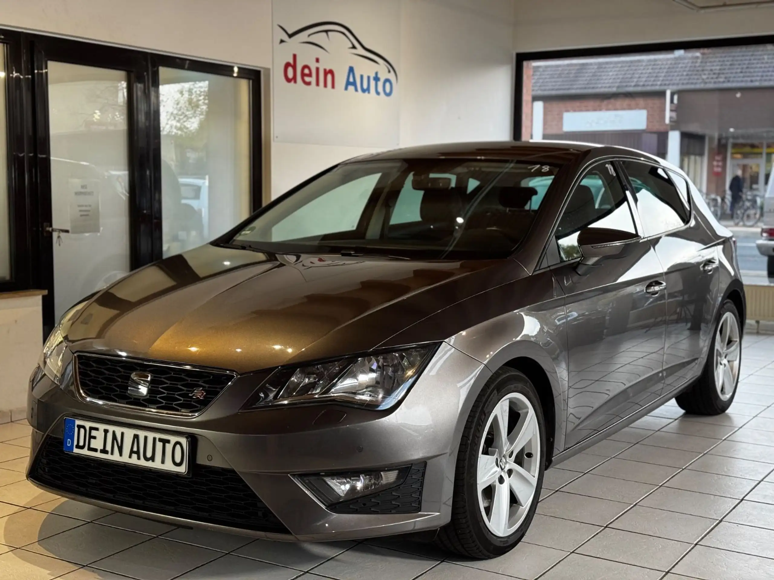 SEAT - Leon