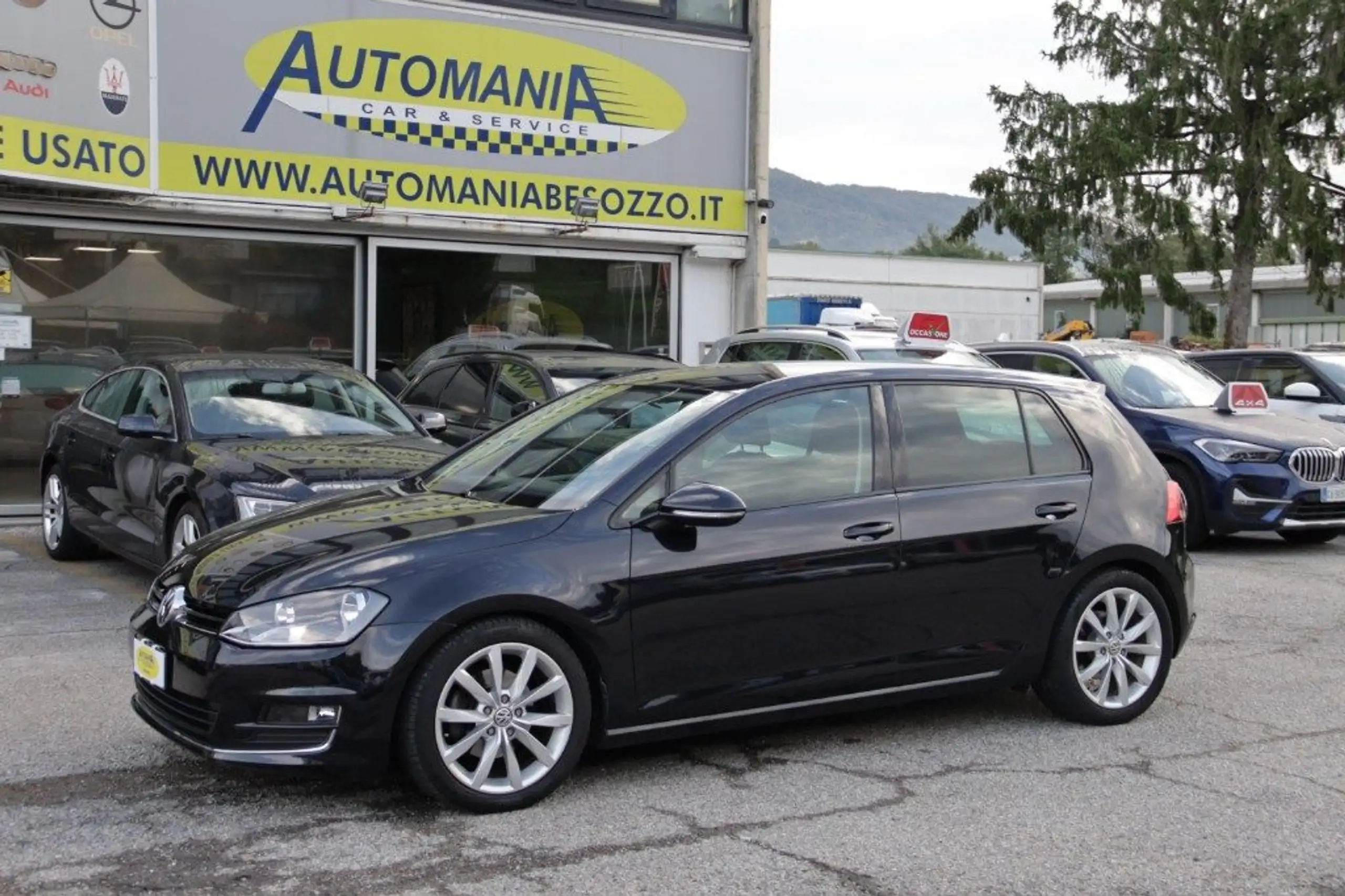 Volkswagen - Golf