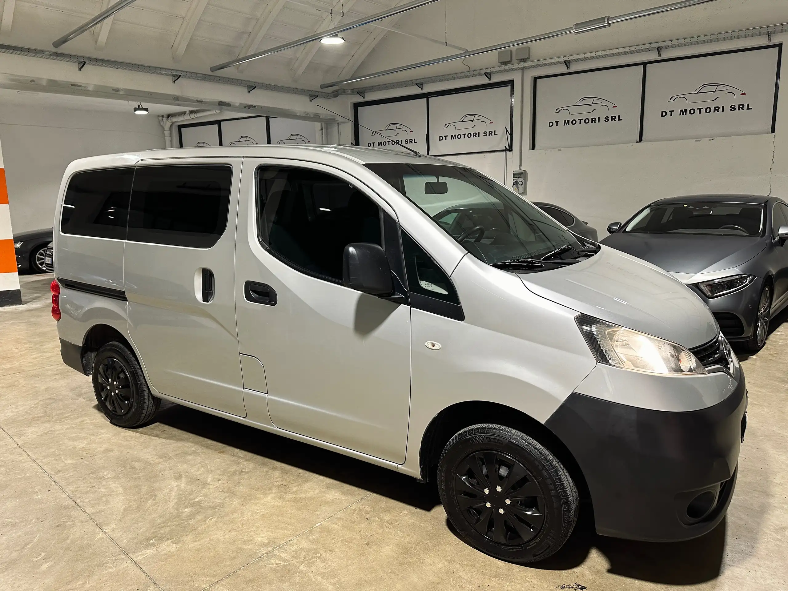 Nissan - NV200