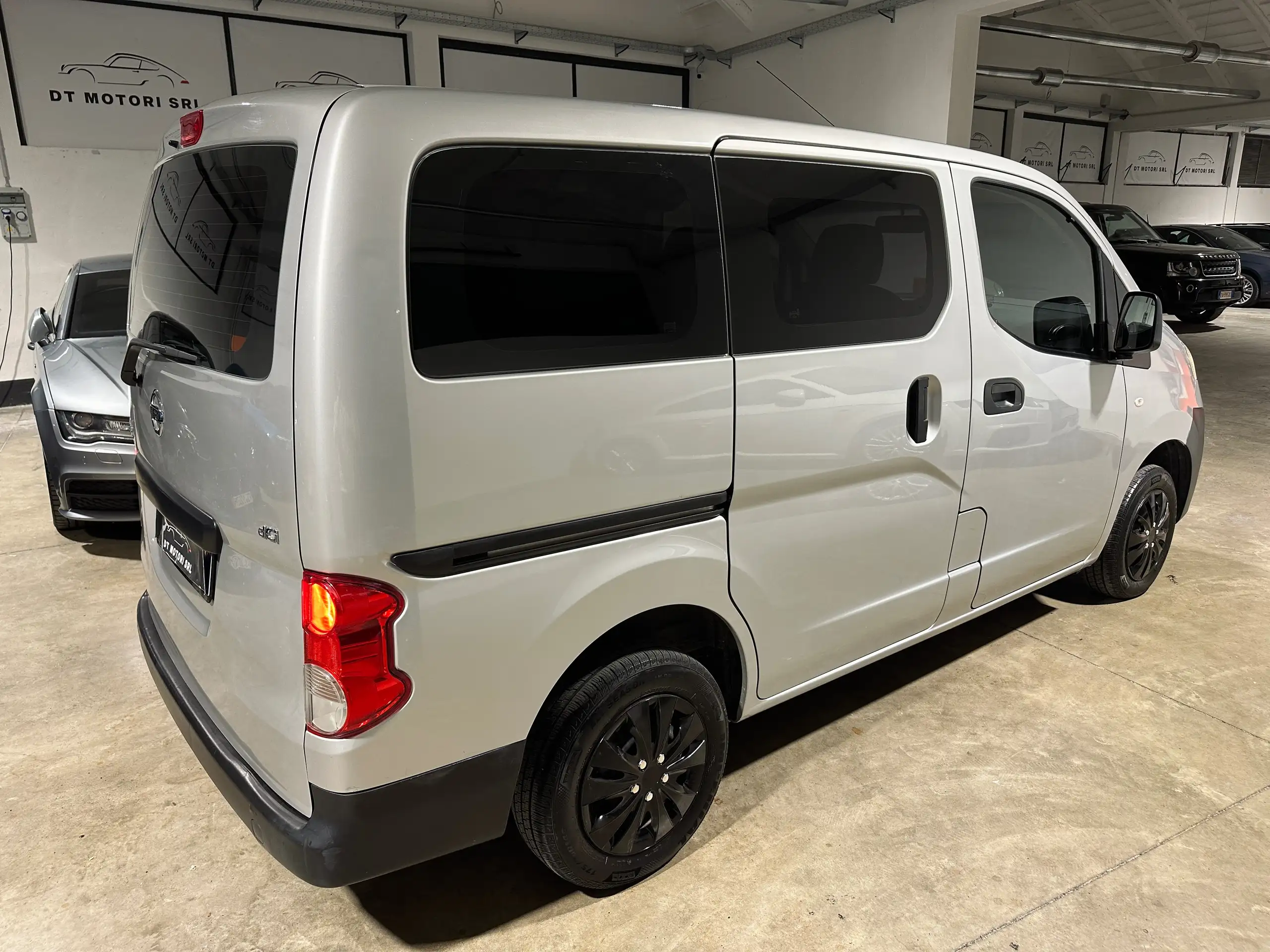 Nissan - NV200