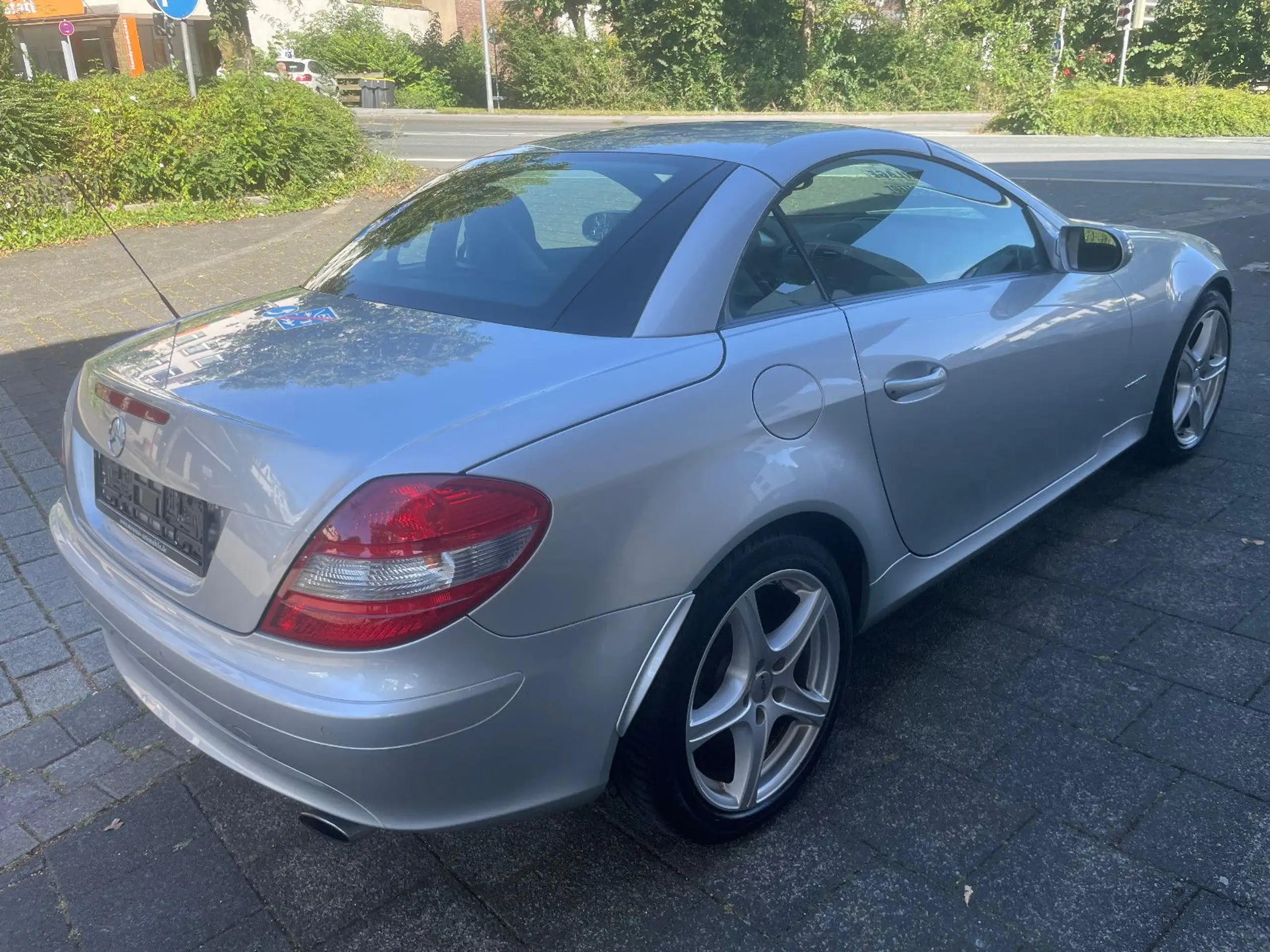 Mercedes-Benz - SLK 200