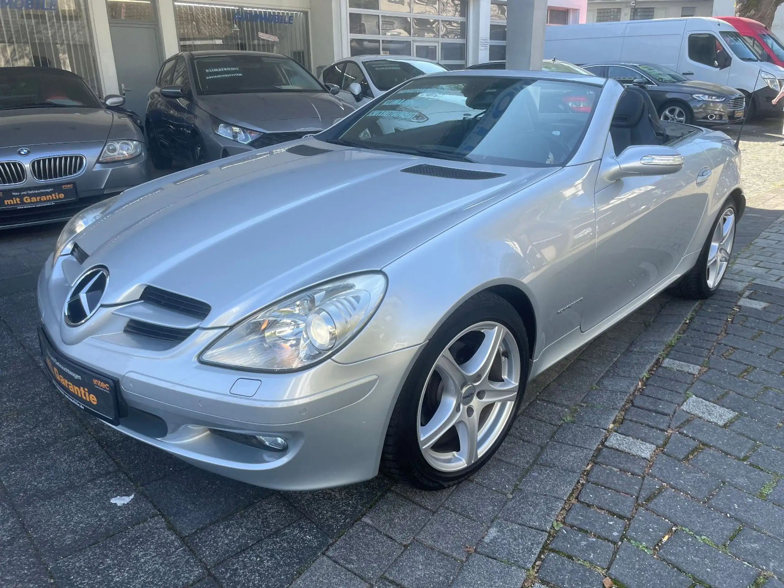 Mercedes-Benz - SLK 200