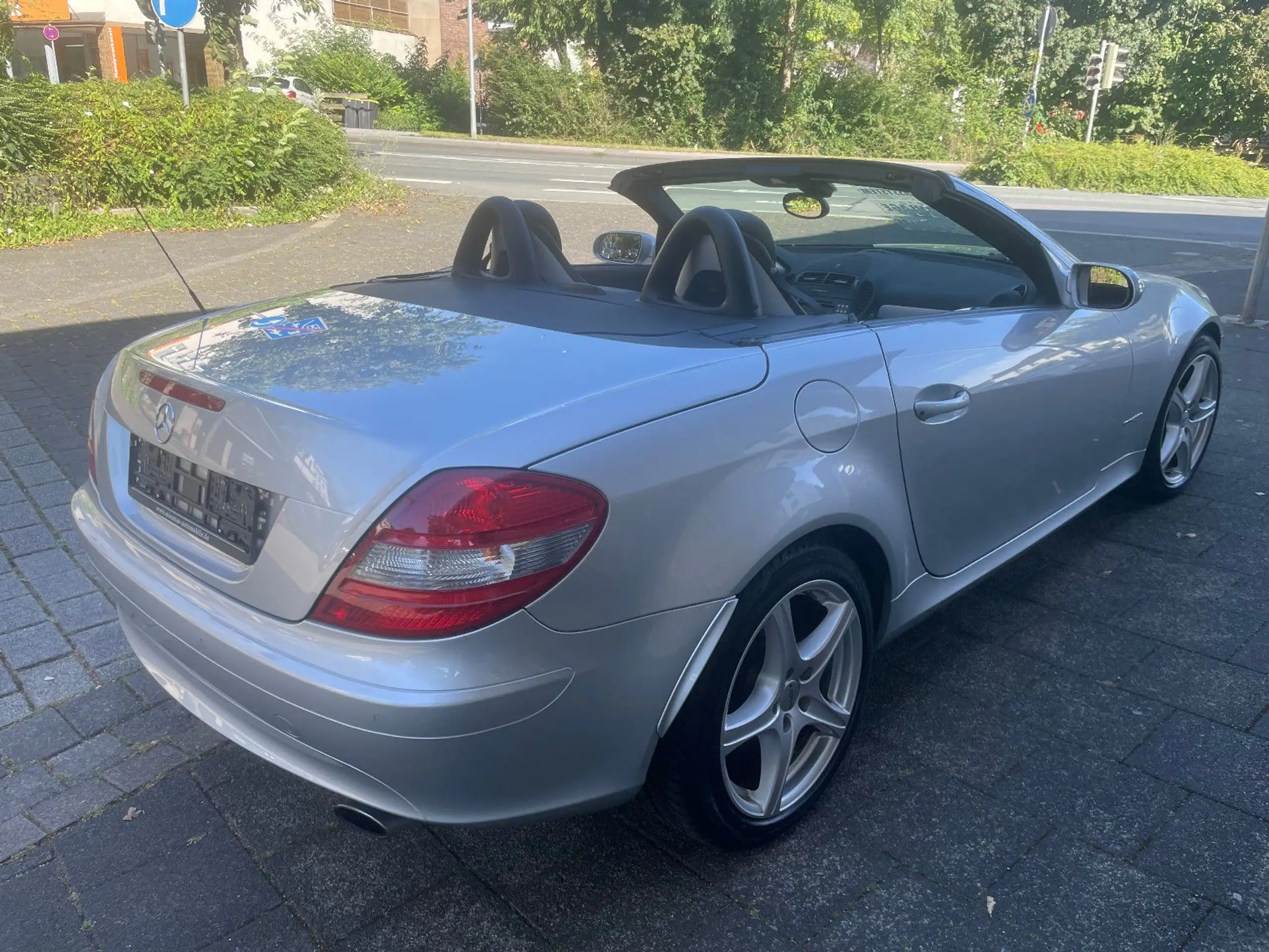 Mercedes-Benz - SLK 200