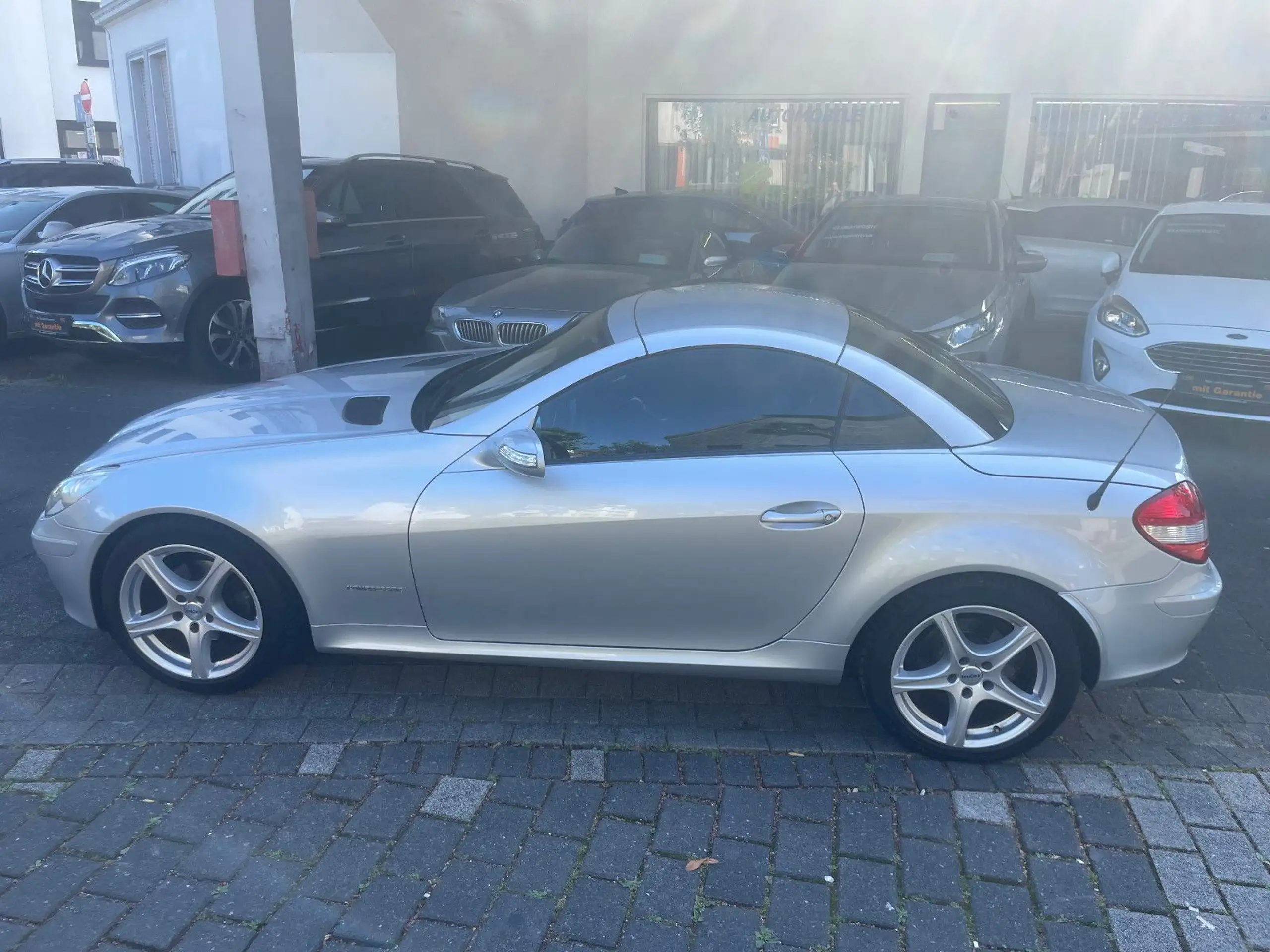 Mercedes-Benz - SLK 200