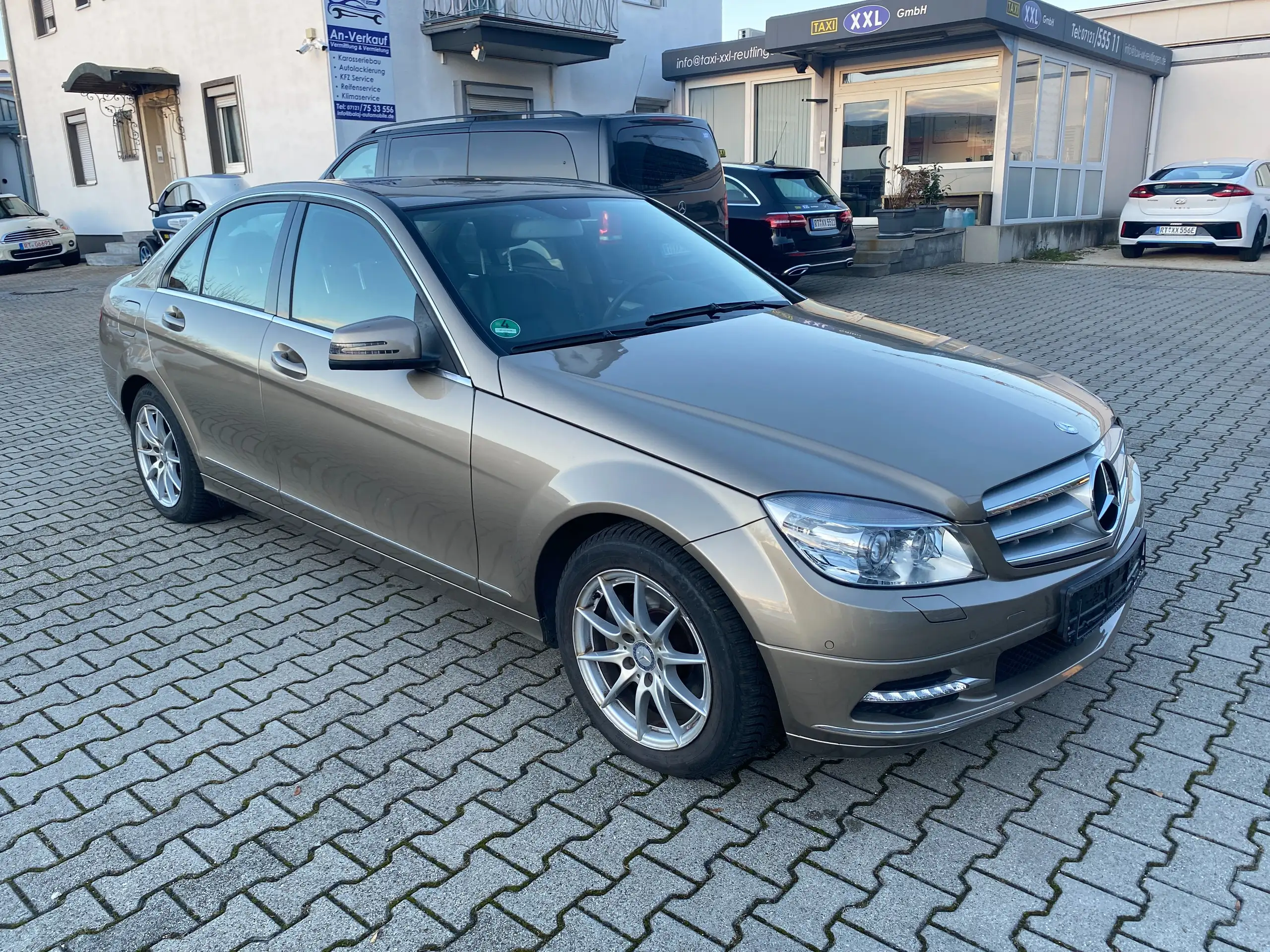 Mercedes-Benz - C 300