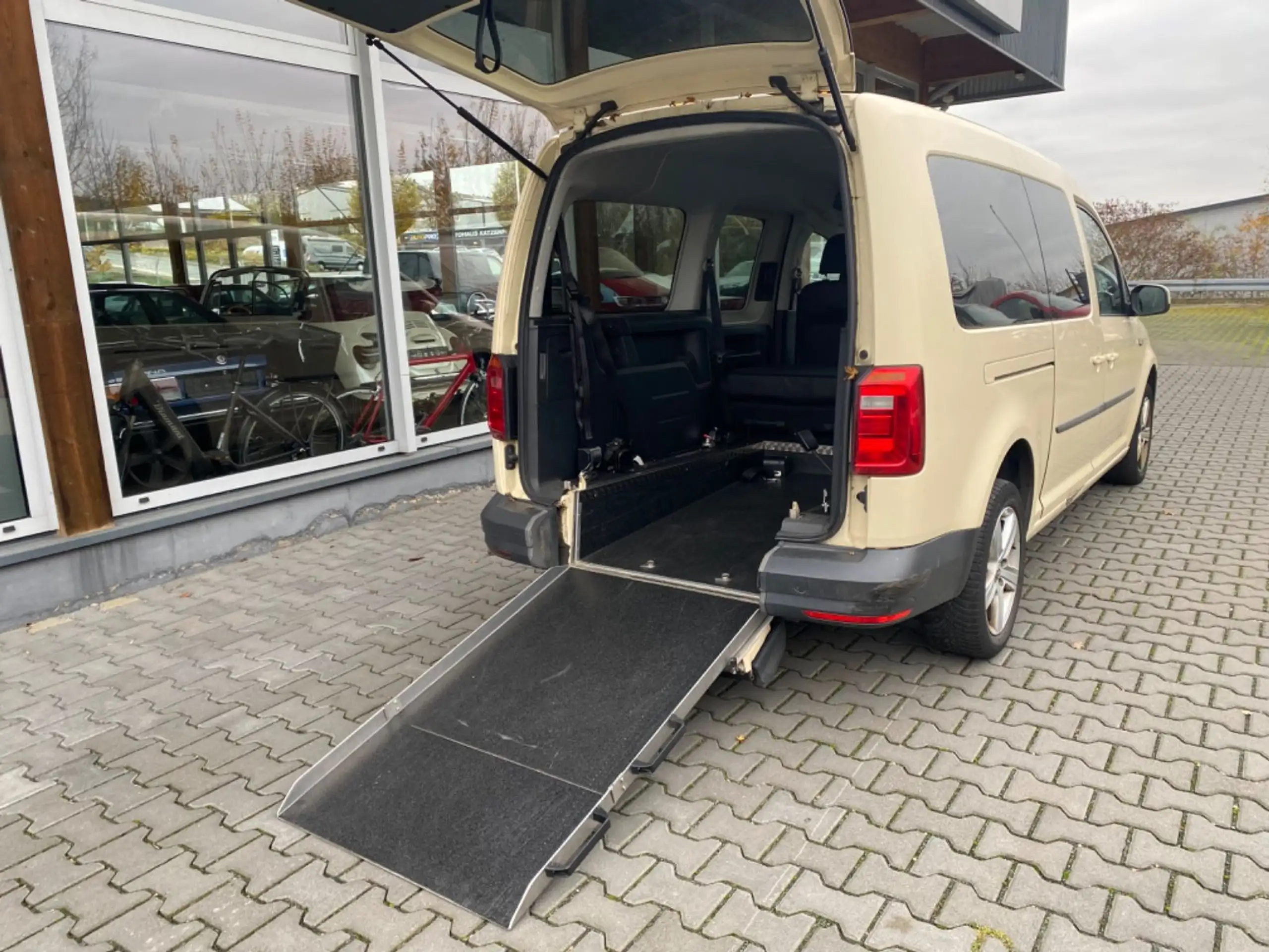 Volkswagen - Caddy