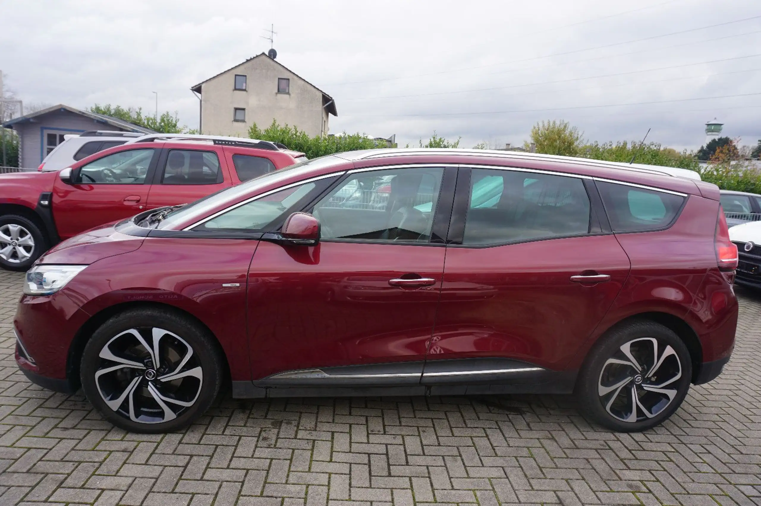 Renault - Grand Scenic