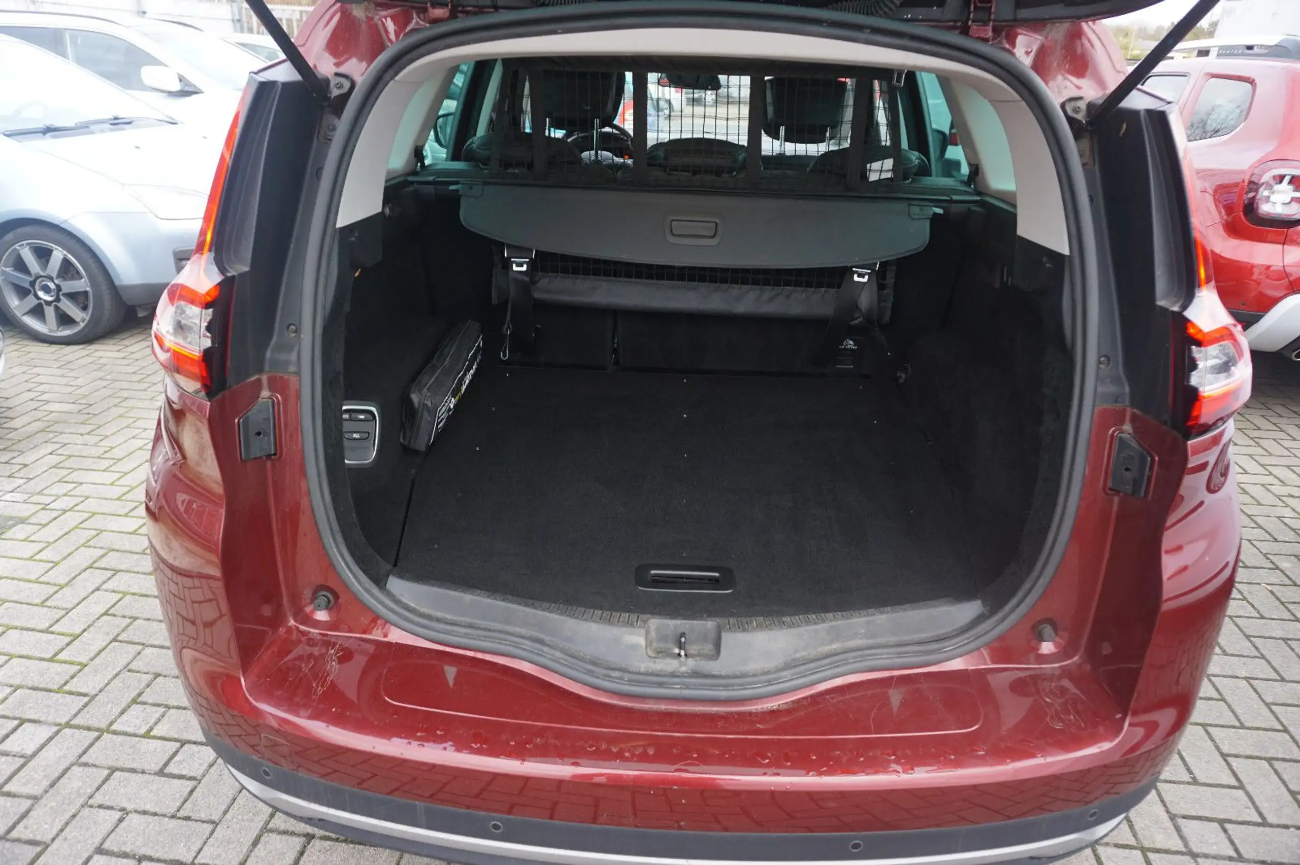 Renault - Grand Scenic