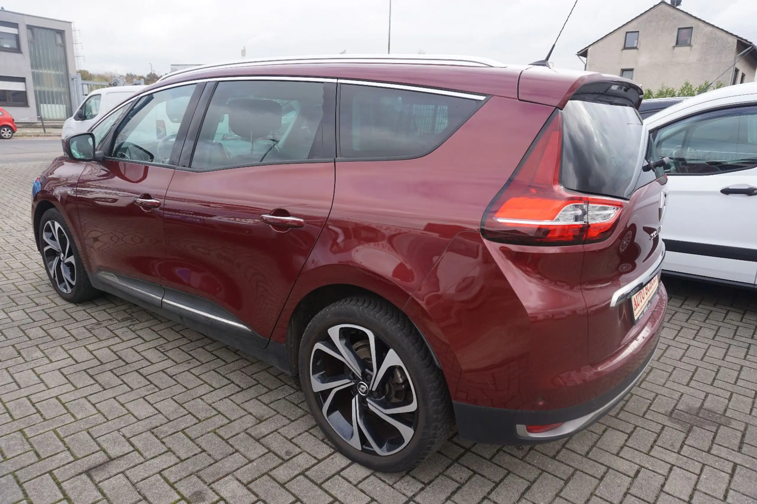 Renault - Grand Scenic