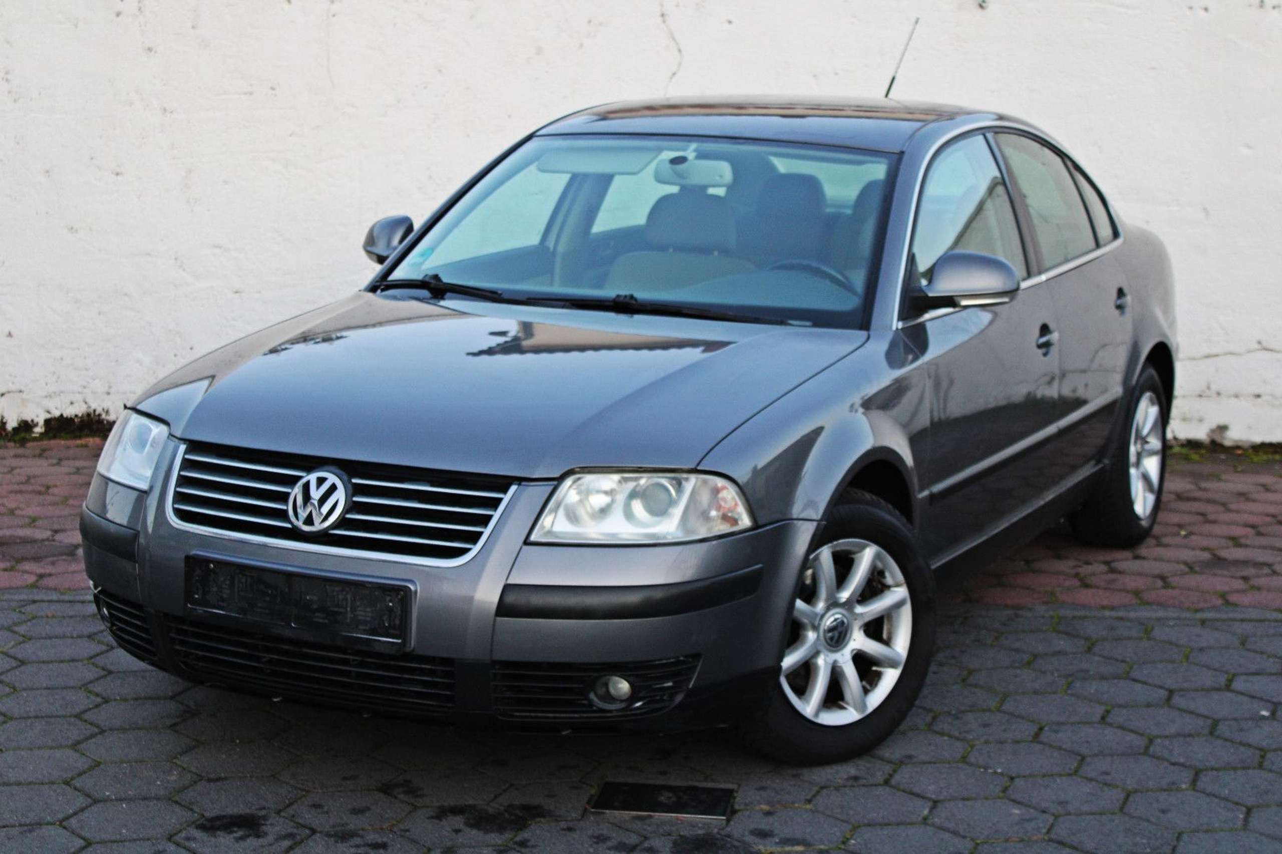 Volkswagen - Passat