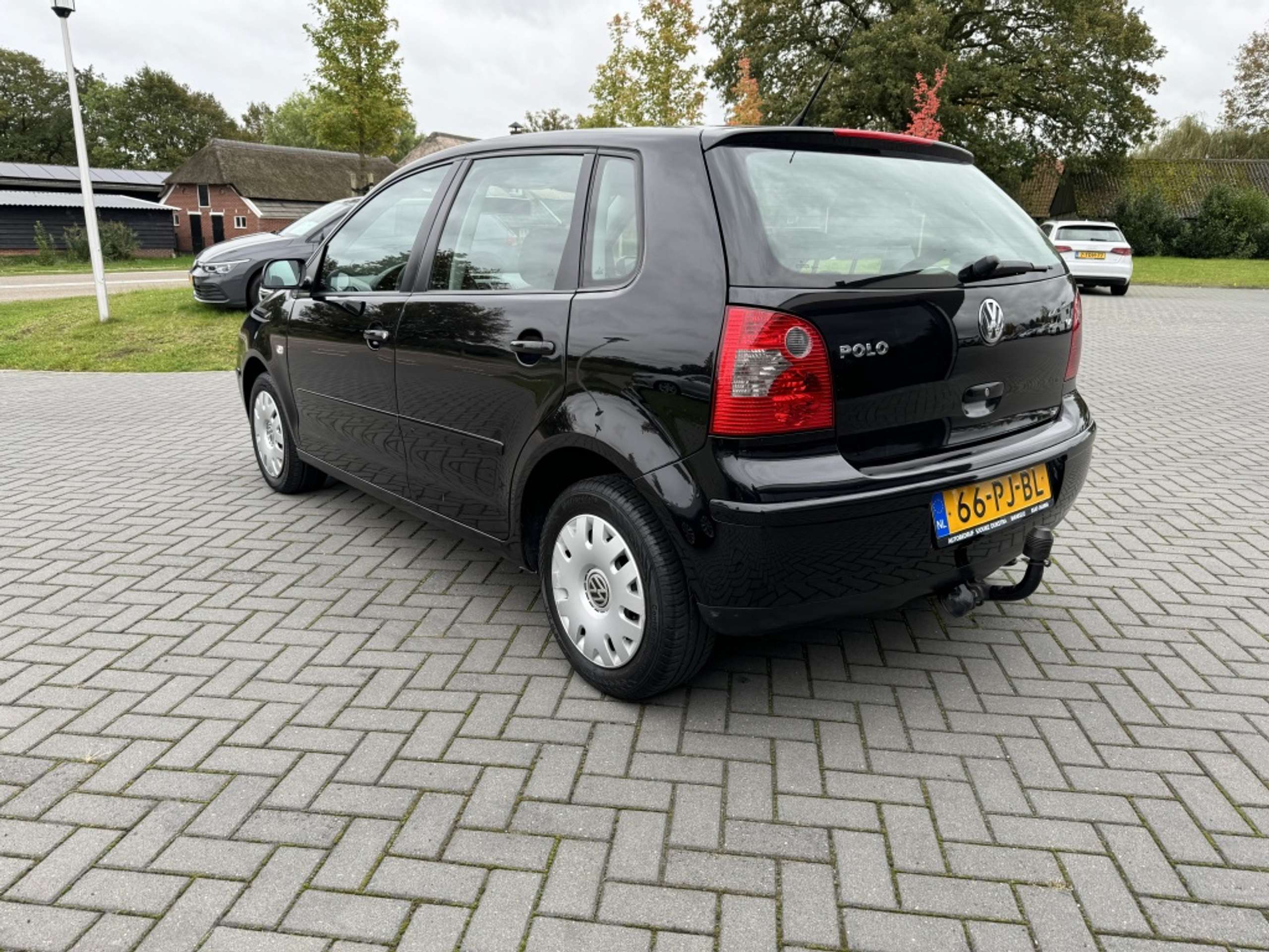 Volkswagen - Polo