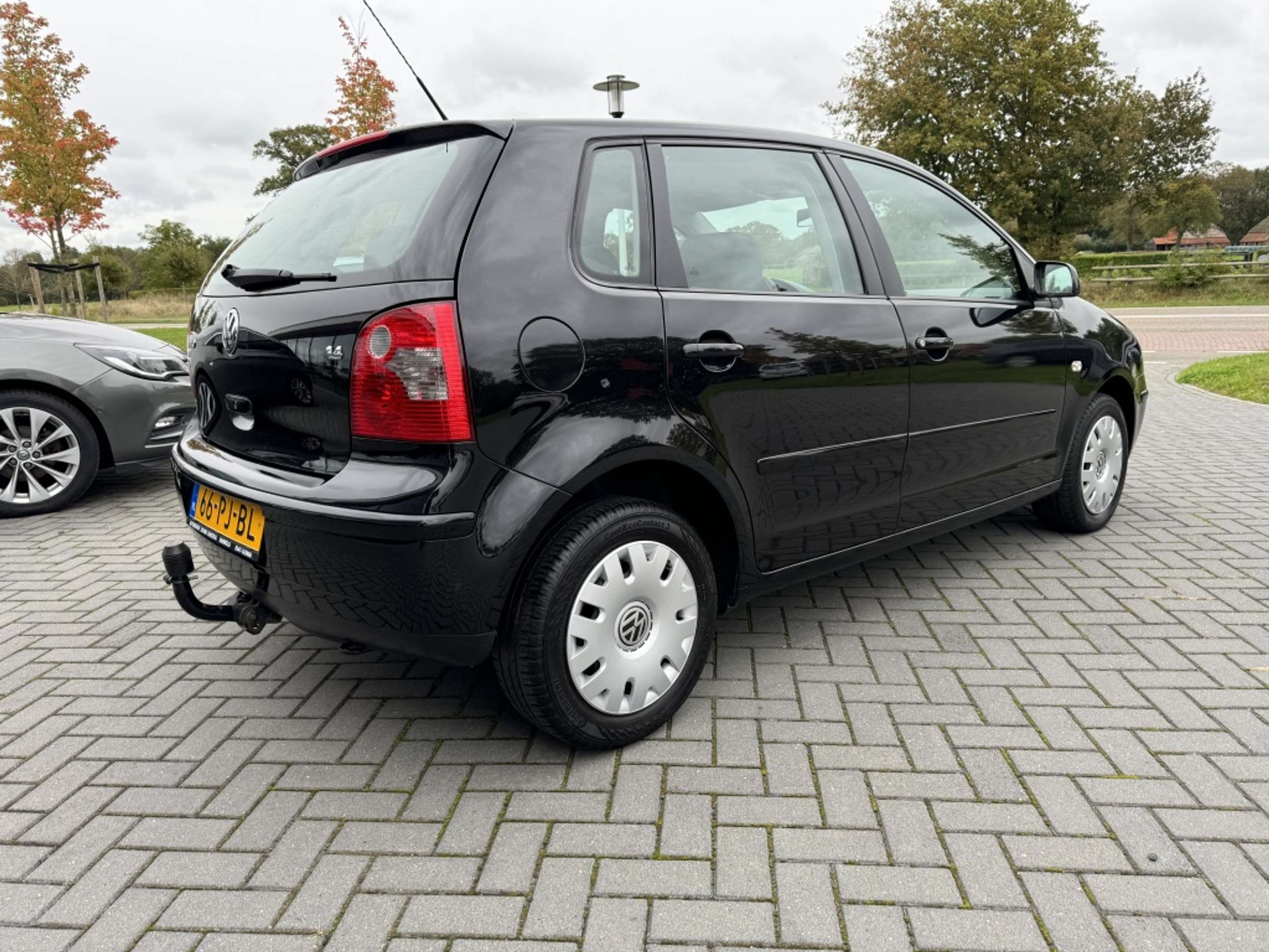 Volkswagen - Polo