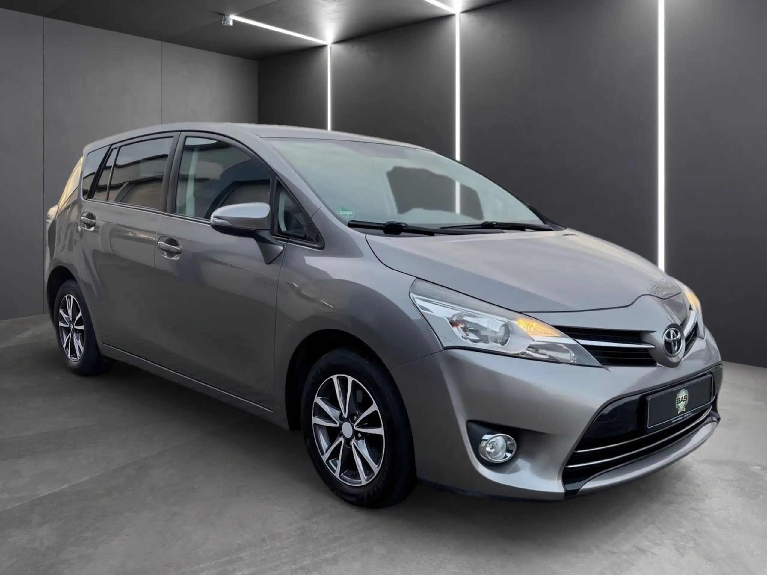 Toyota - Verso