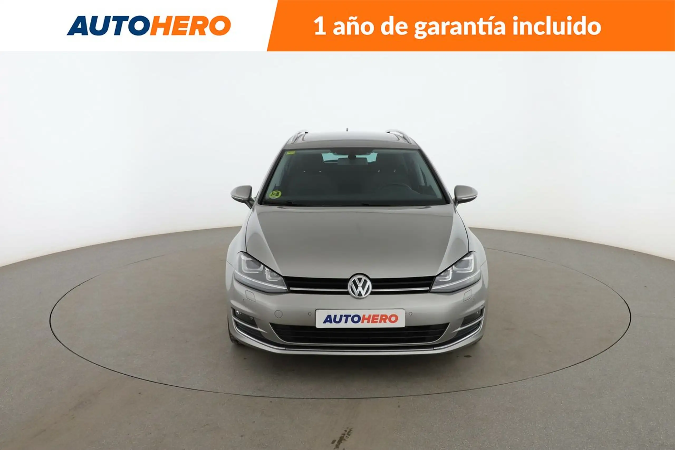 Volkswagen - Golf