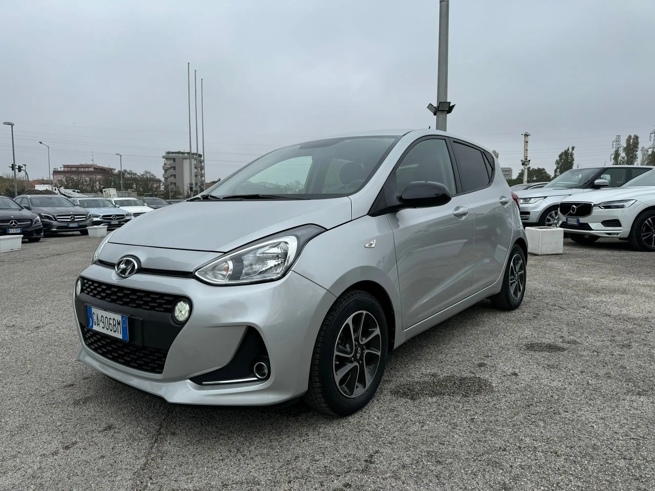 Hyundai - i10