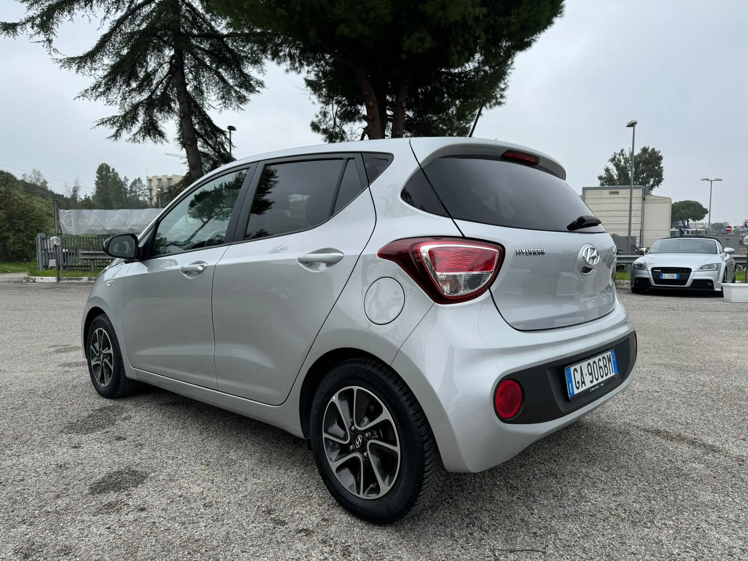 Hyundai - i10