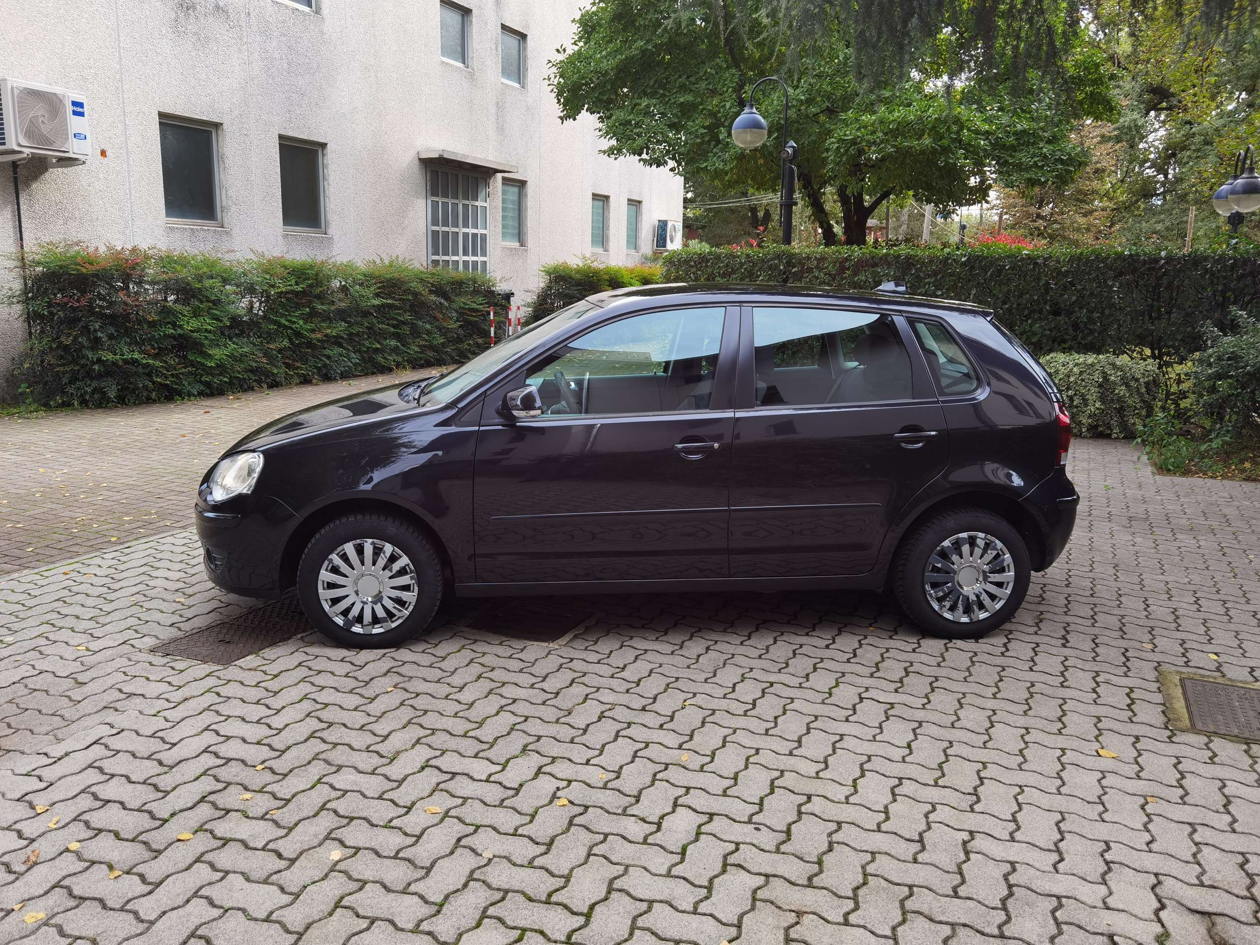 Volkswagen - Polo