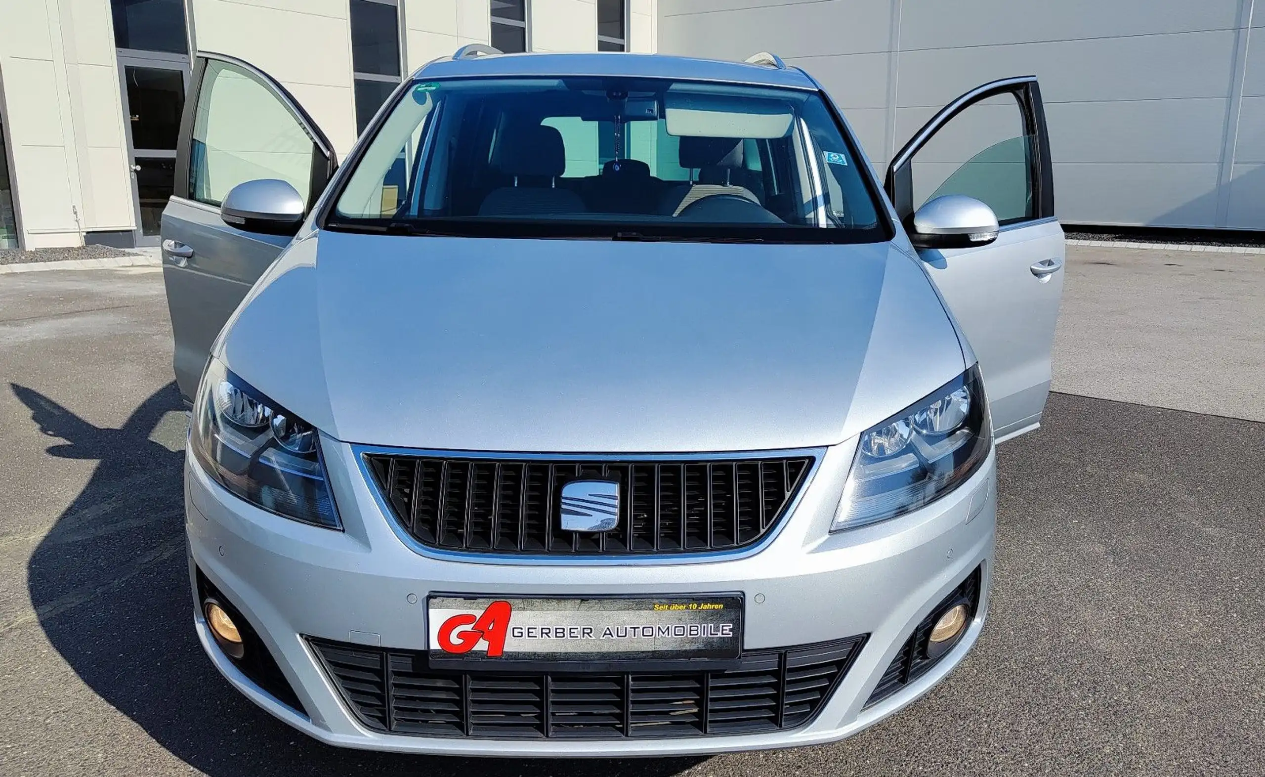 SEAT - Alhambra