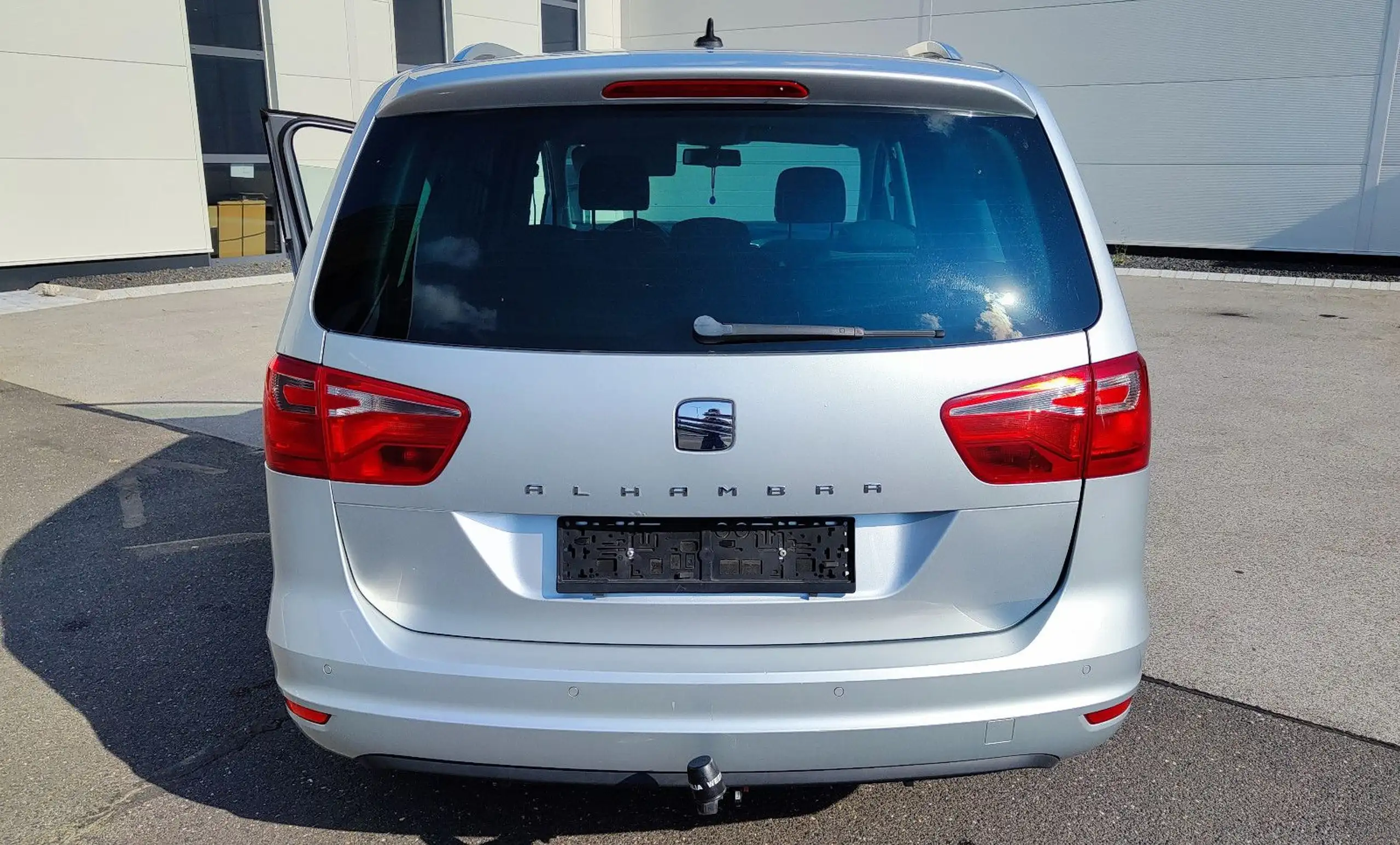 SEAT - Alhambra