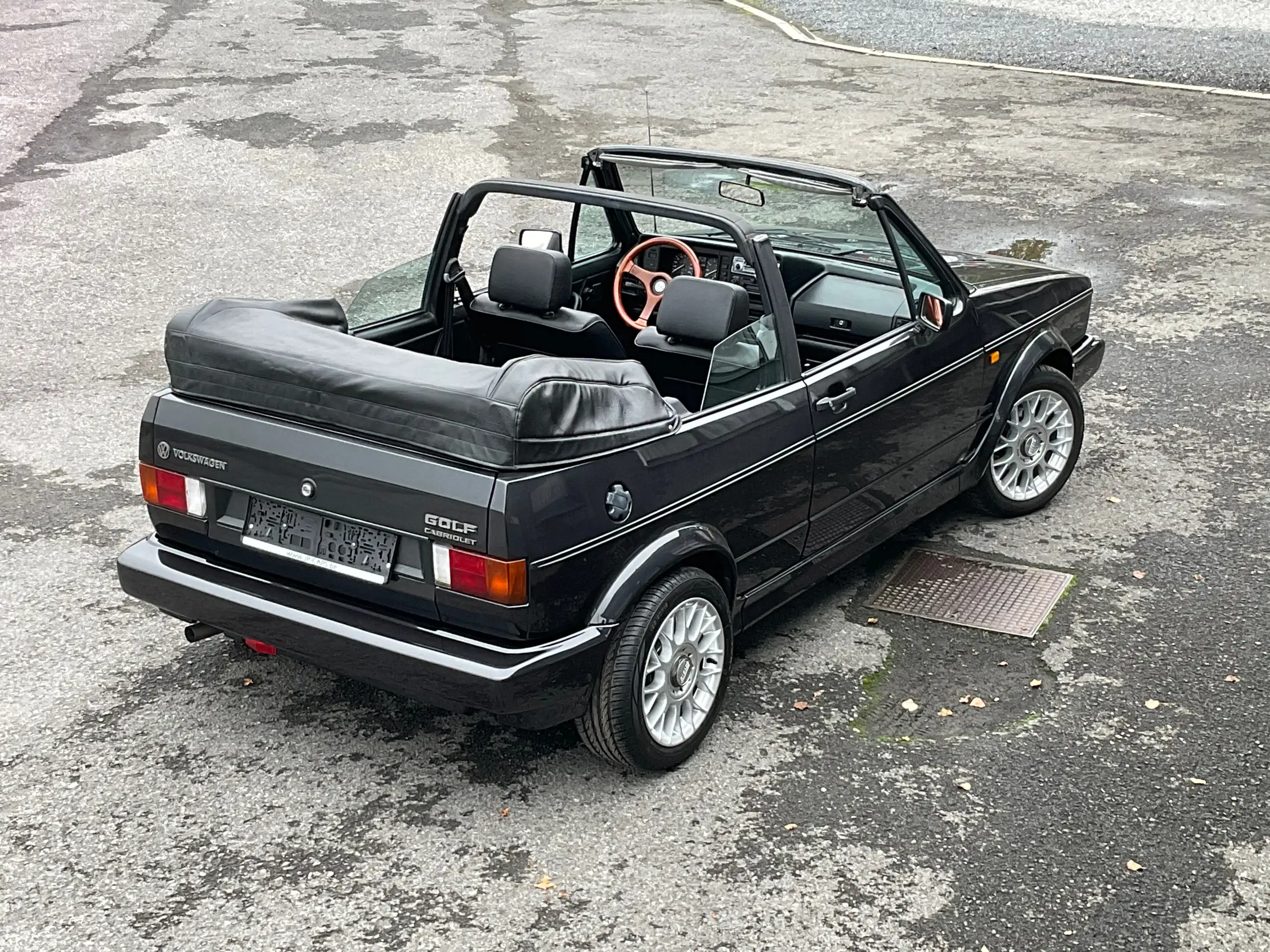 Volkswagen - Golf Cabriolet