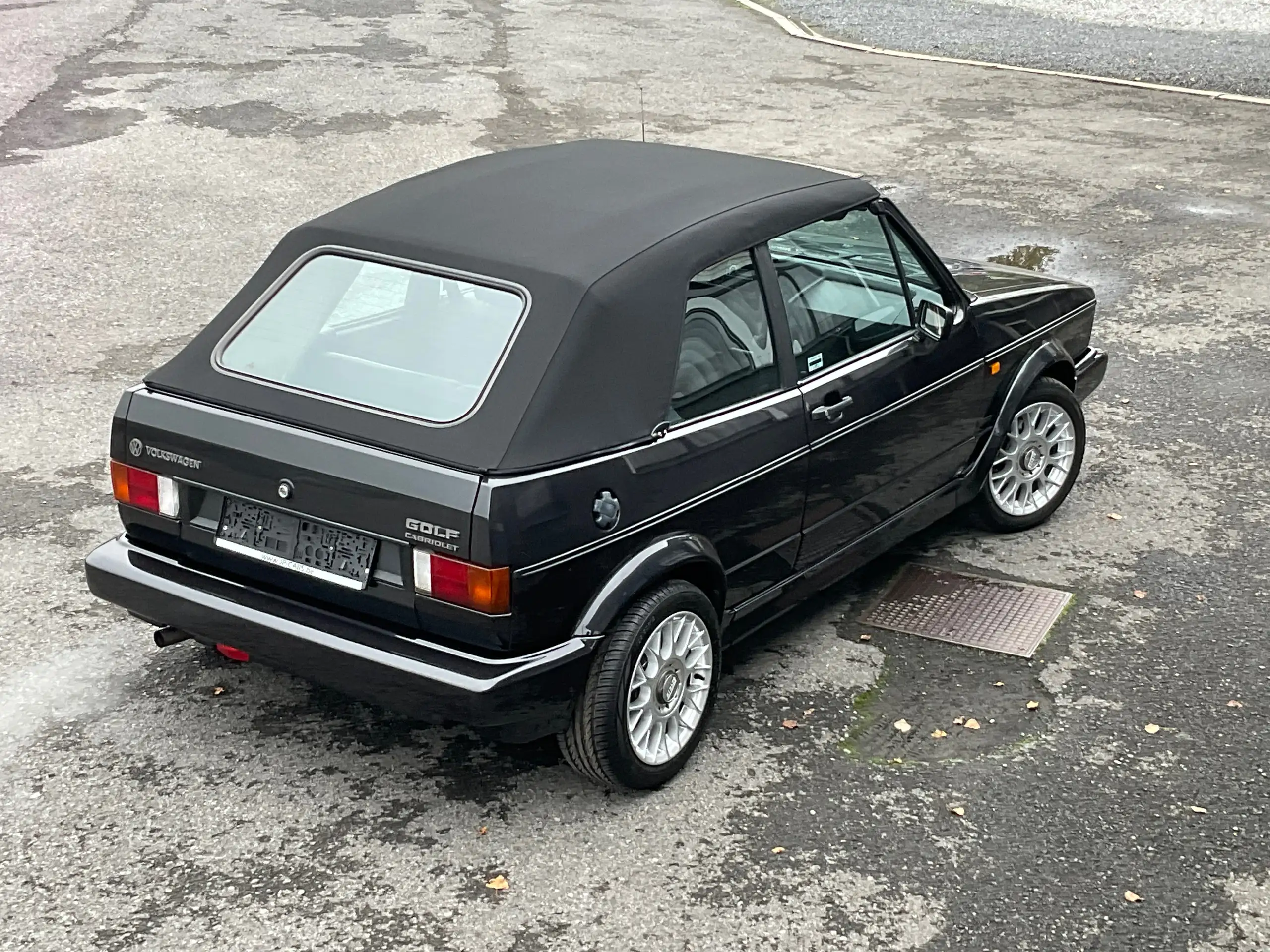 Volkswagen - Golf Cabriolet