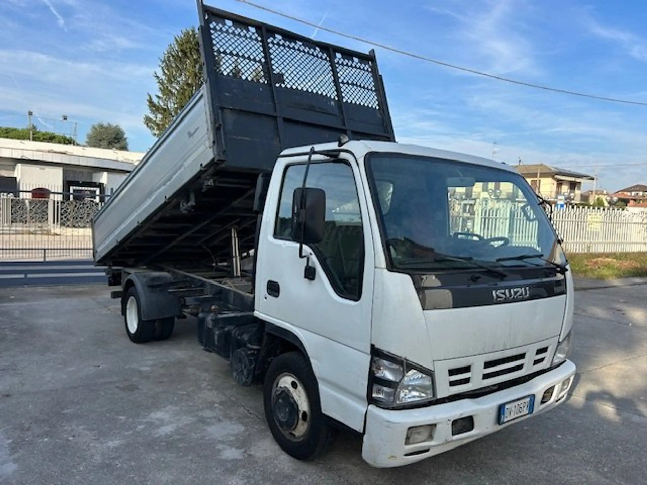 Isuzu - NPR