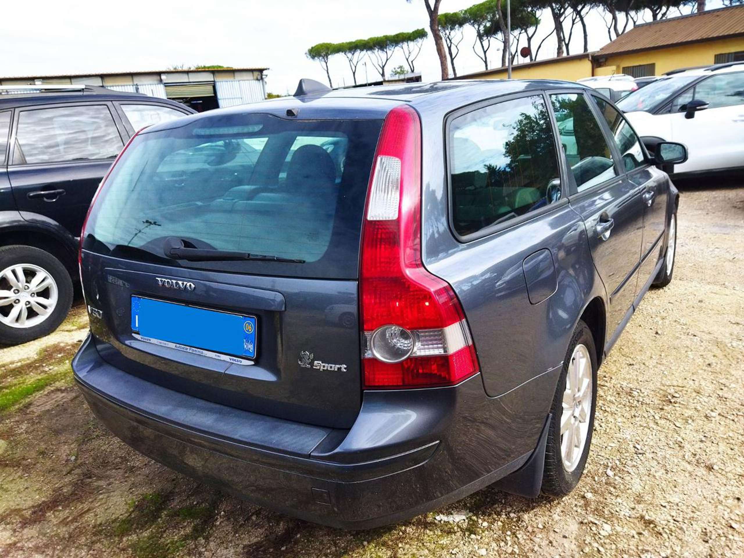 Volvo - V50