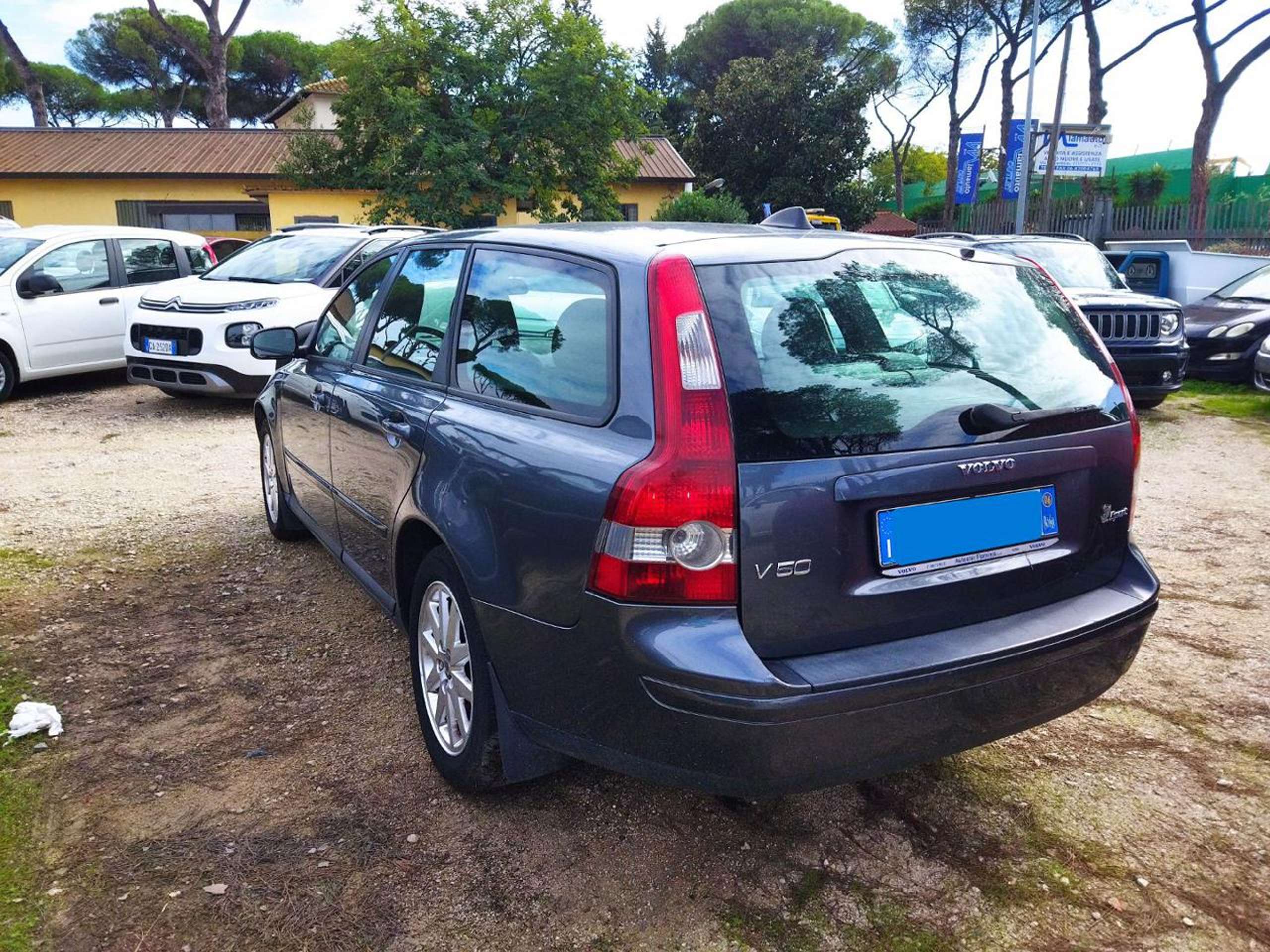 Volvo - V50