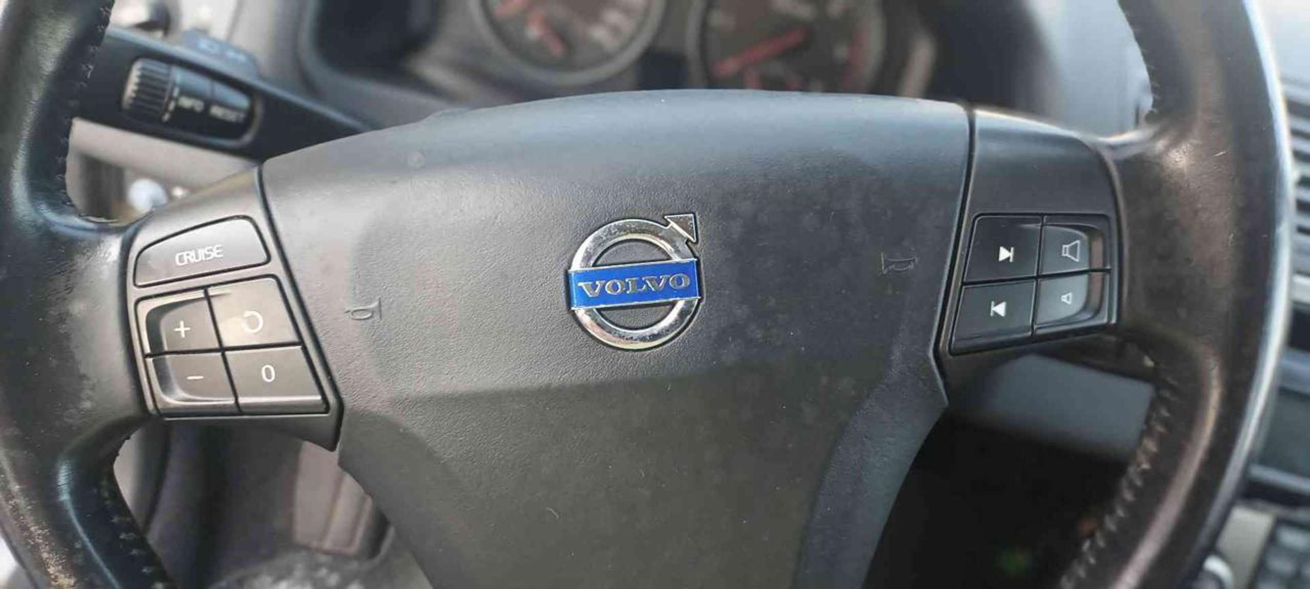 Volvo - V50