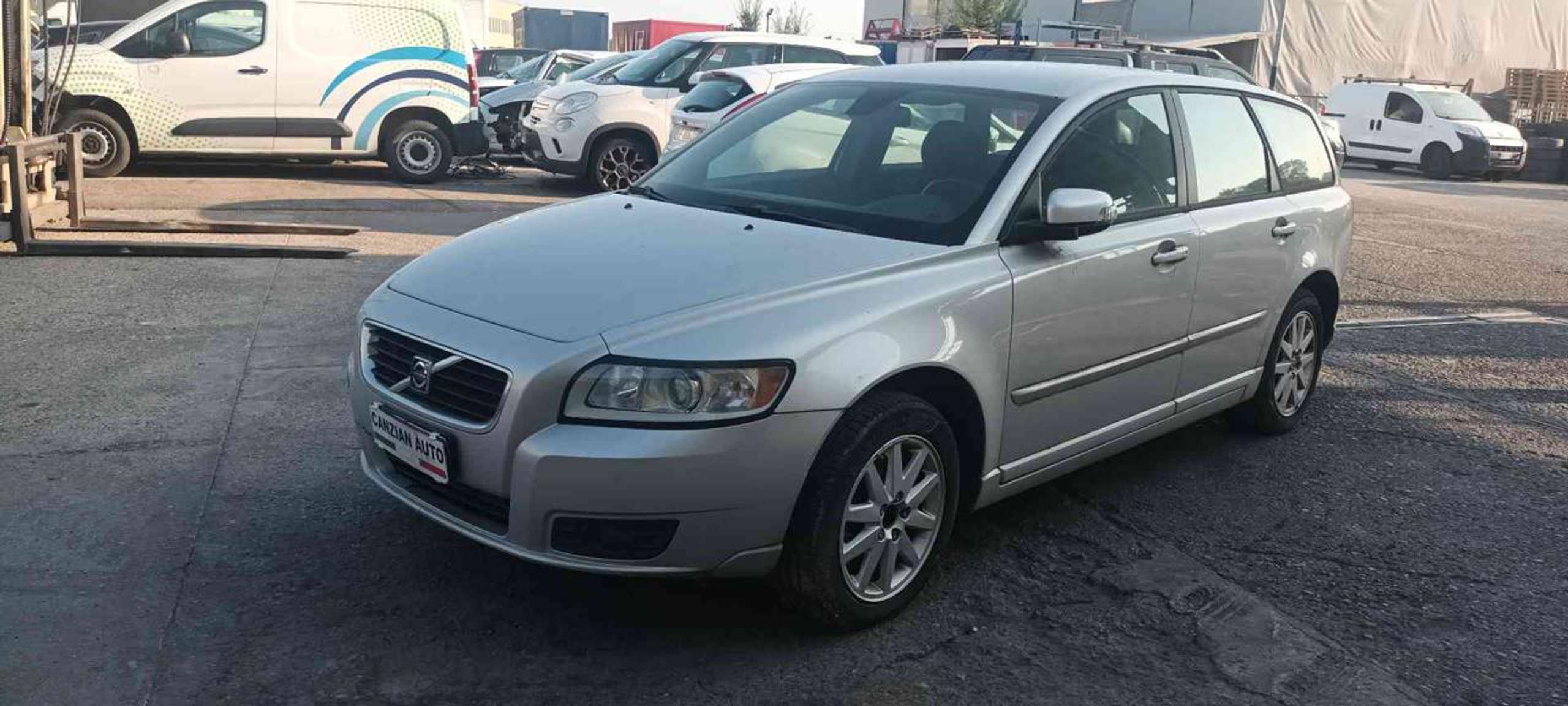 Volvo - V50