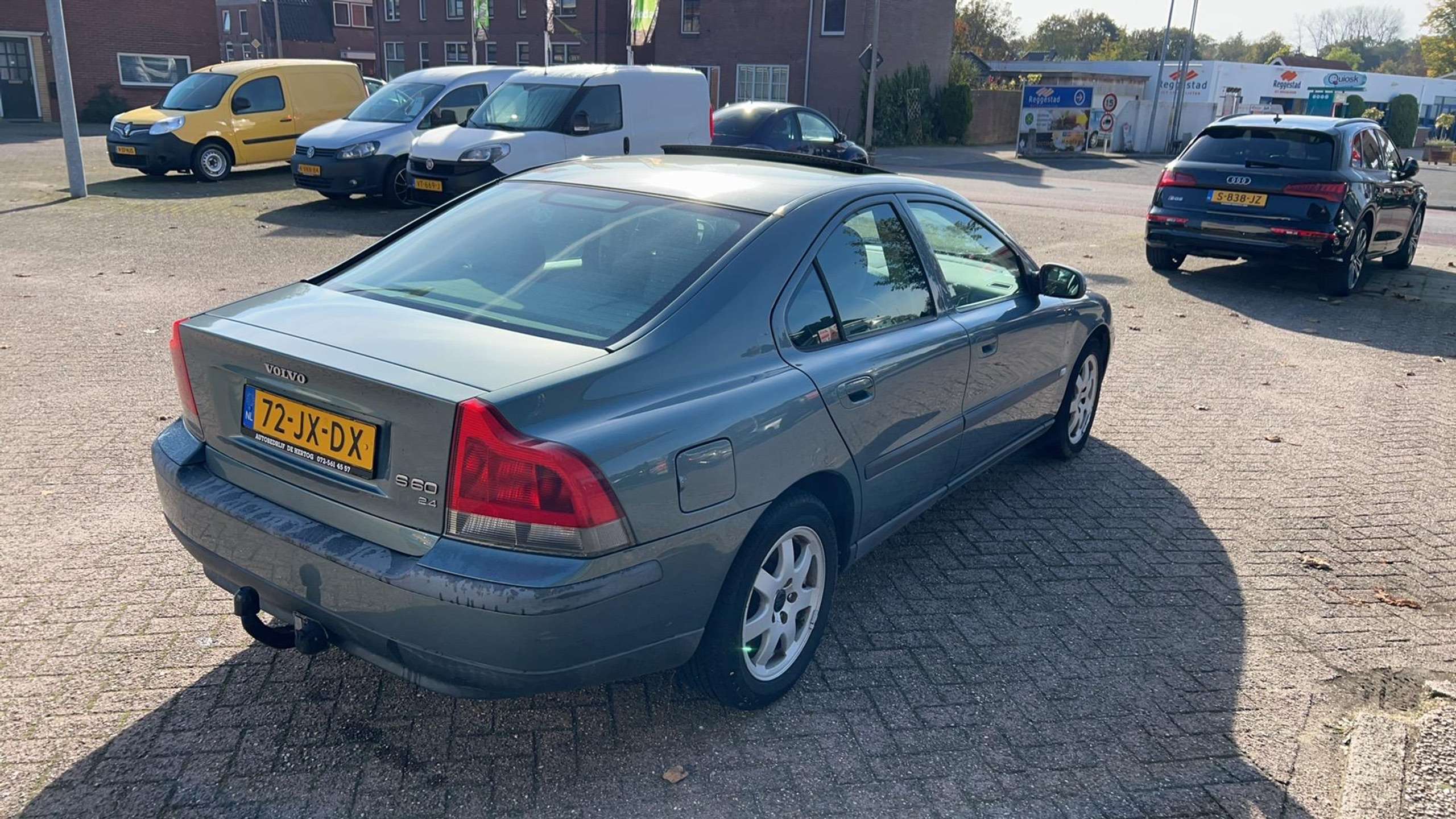 Volvo - S60