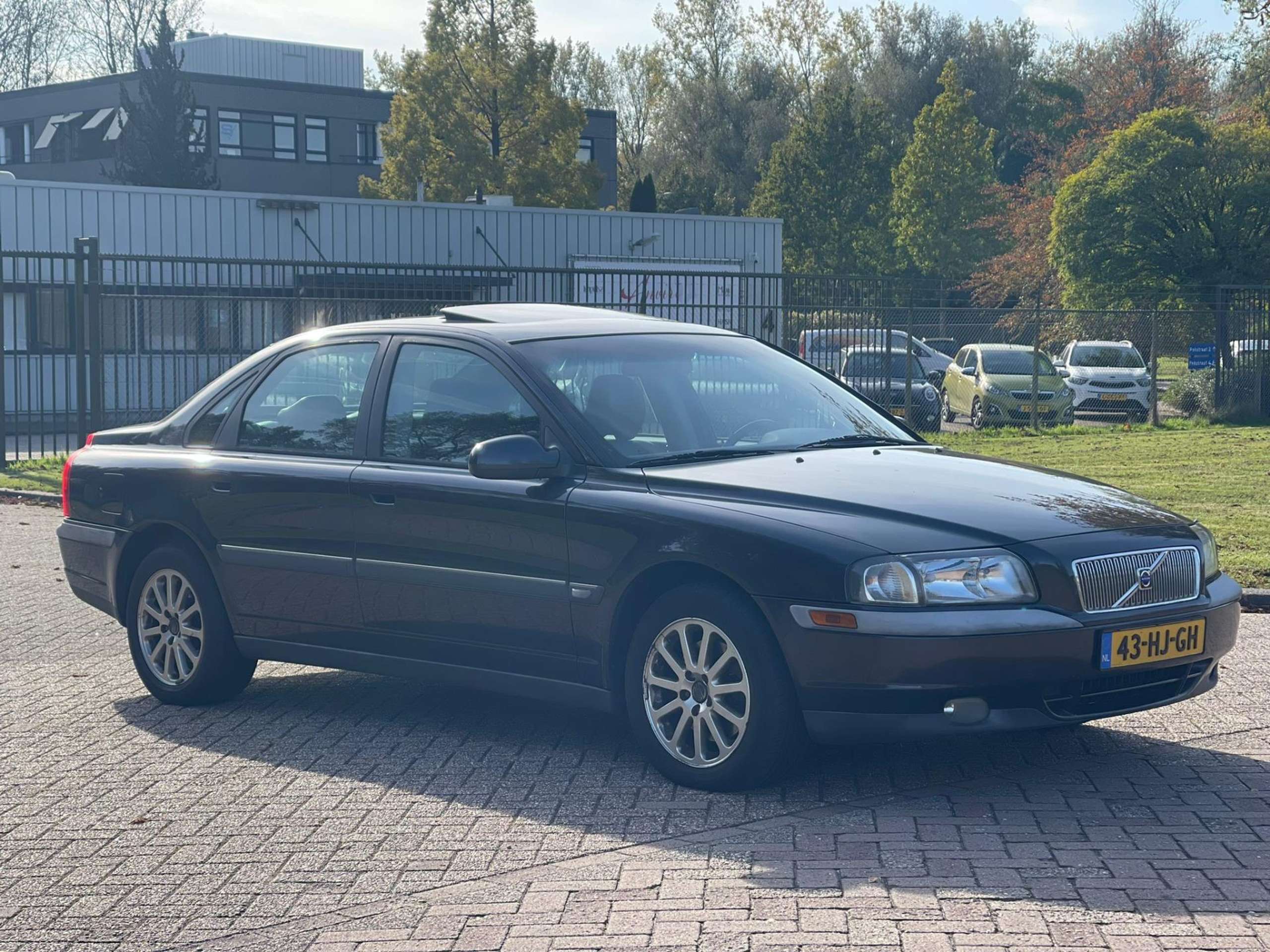 Volvo - S80