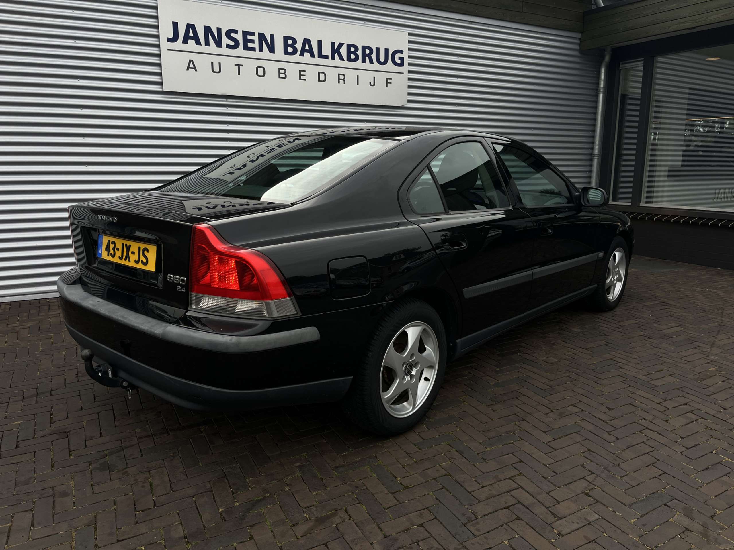 Volvo - S60