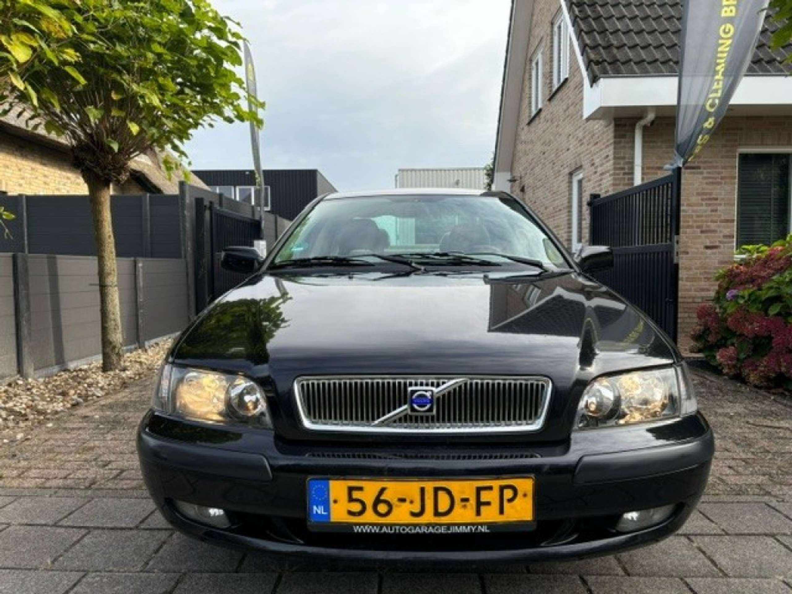 Volvo - S40