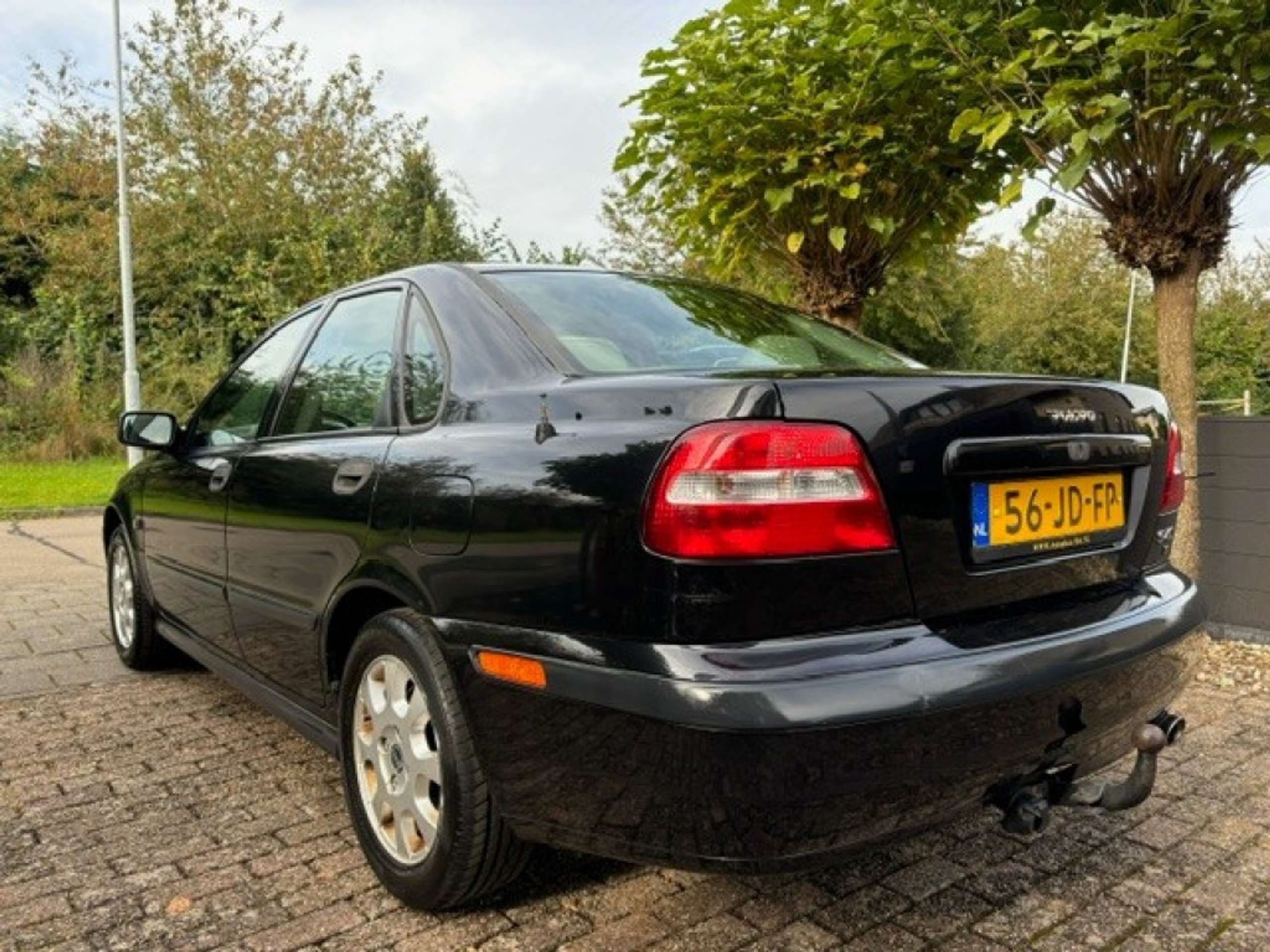 Volvo - S40