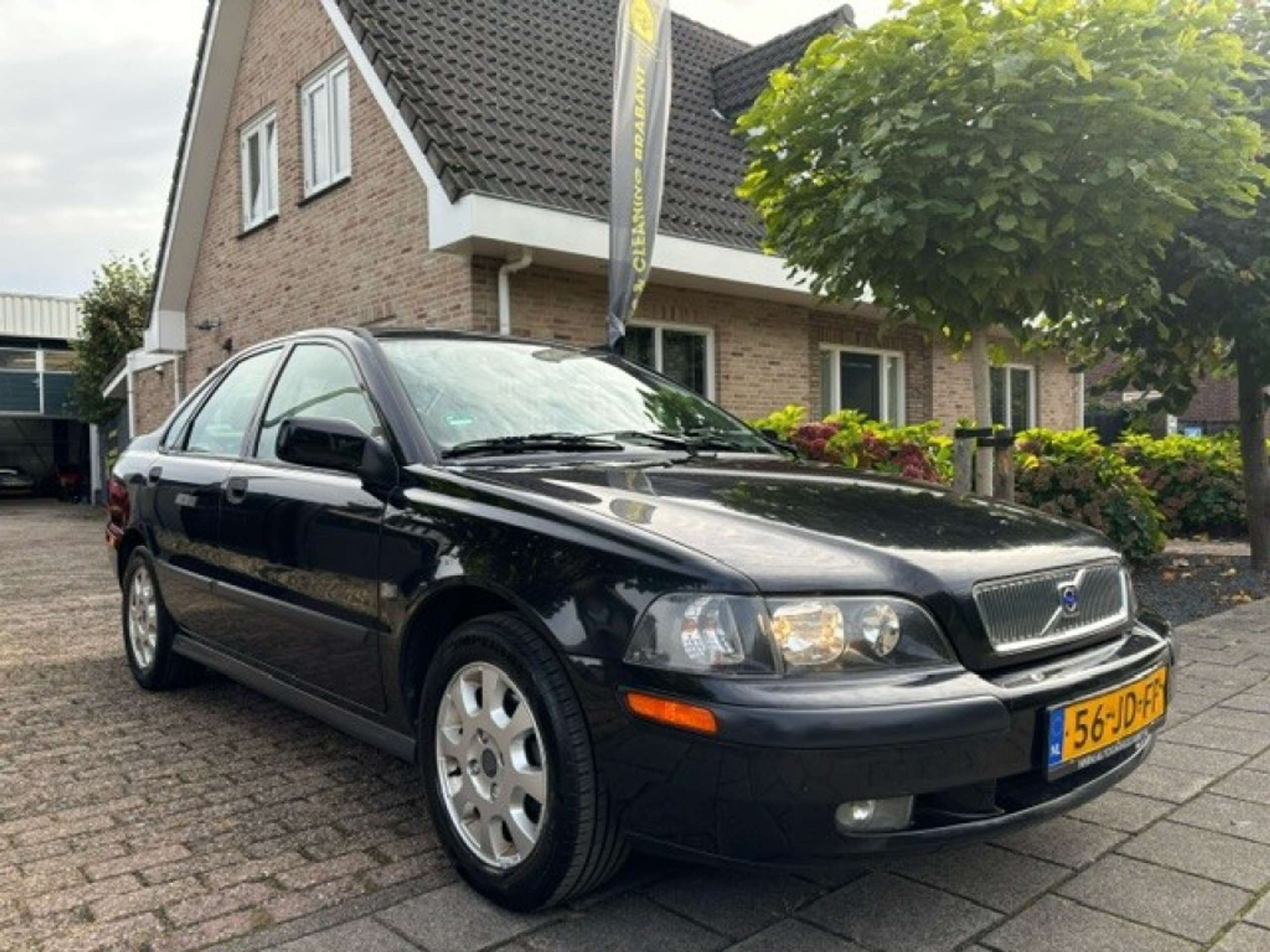 Volvo - S40