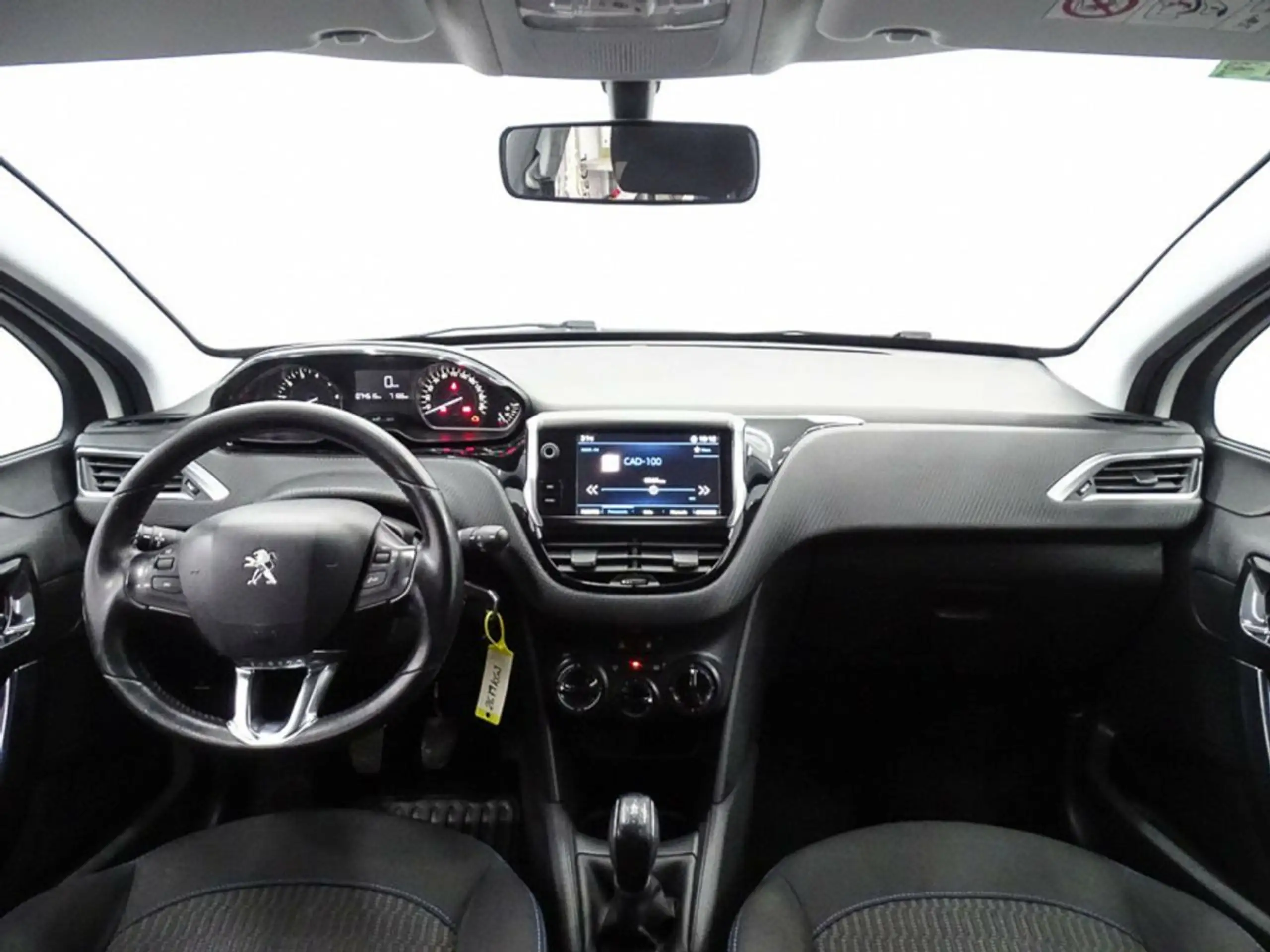 Peugeot - 208