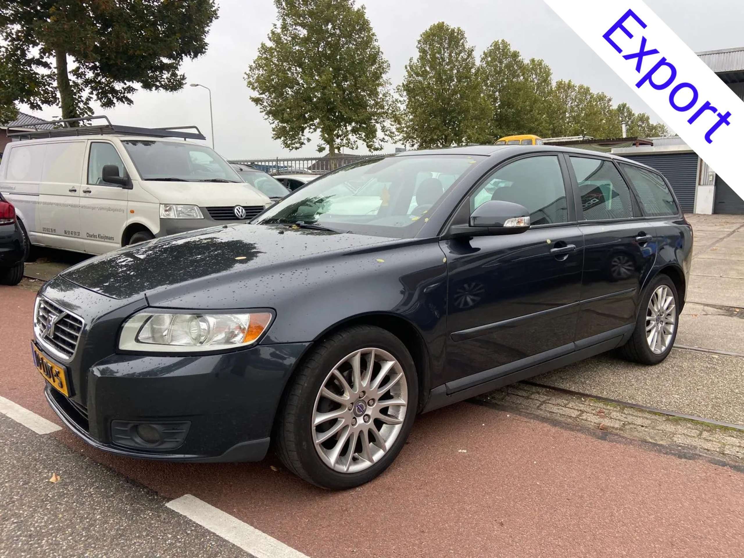 Volvo - V50