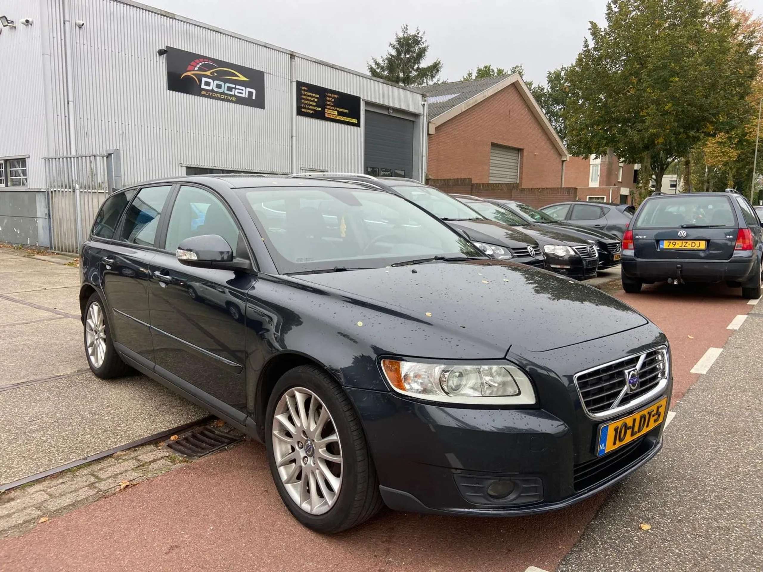 Volvo - V50