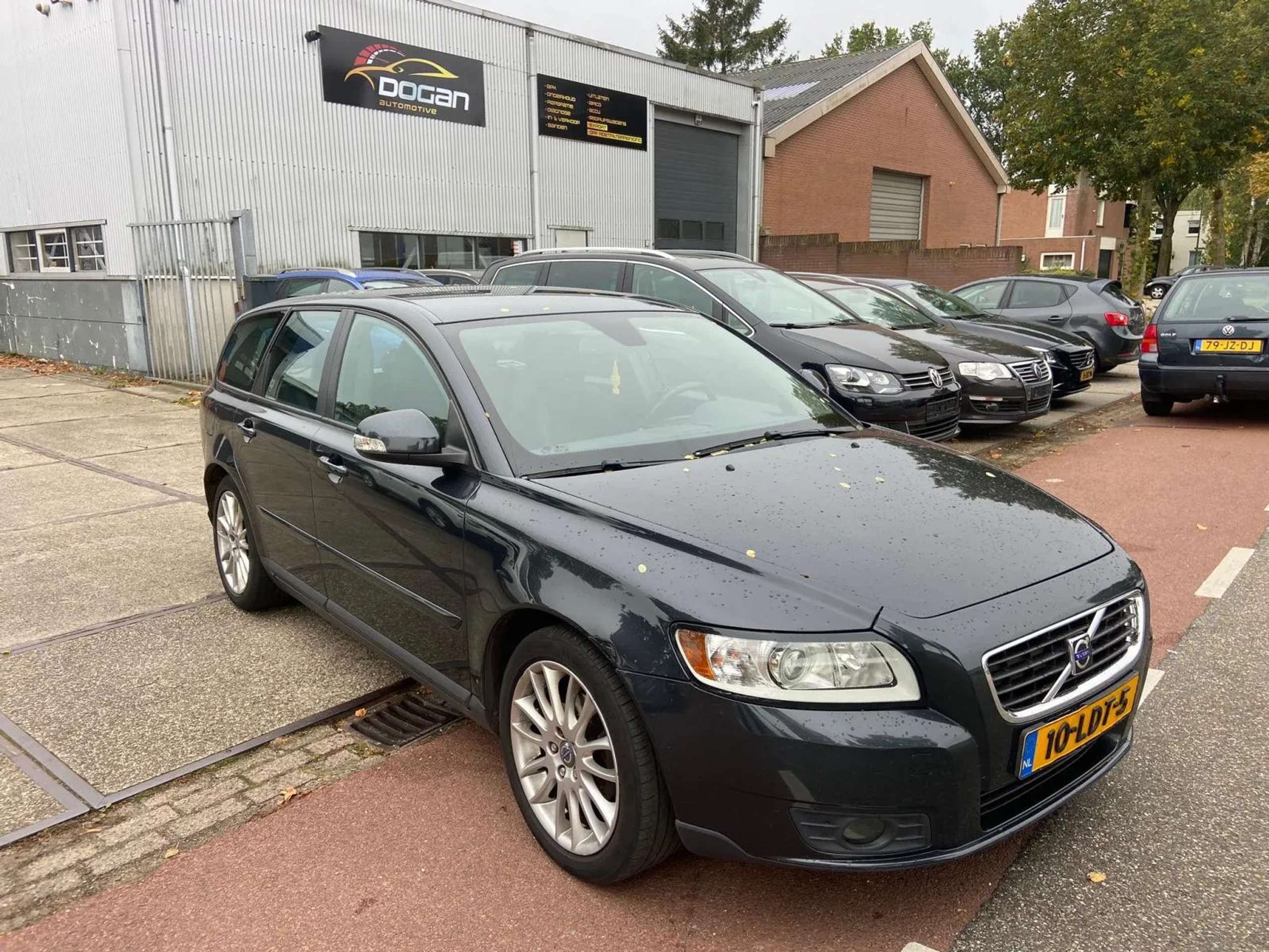 Volvo - V50