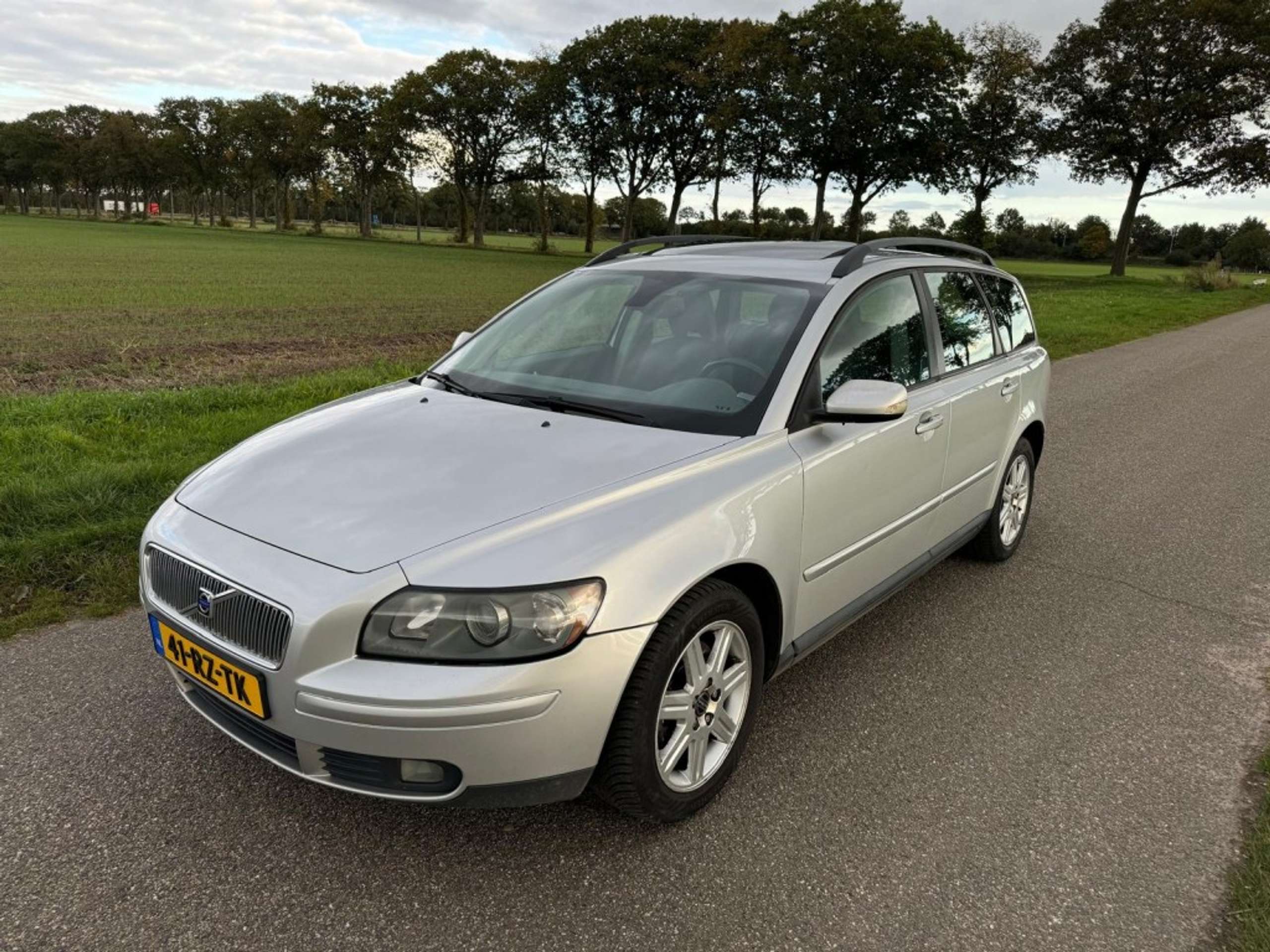 Volvo - V50