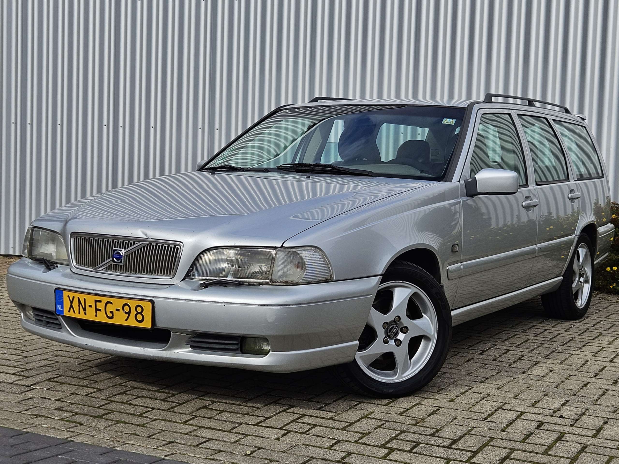 Volvo - V70