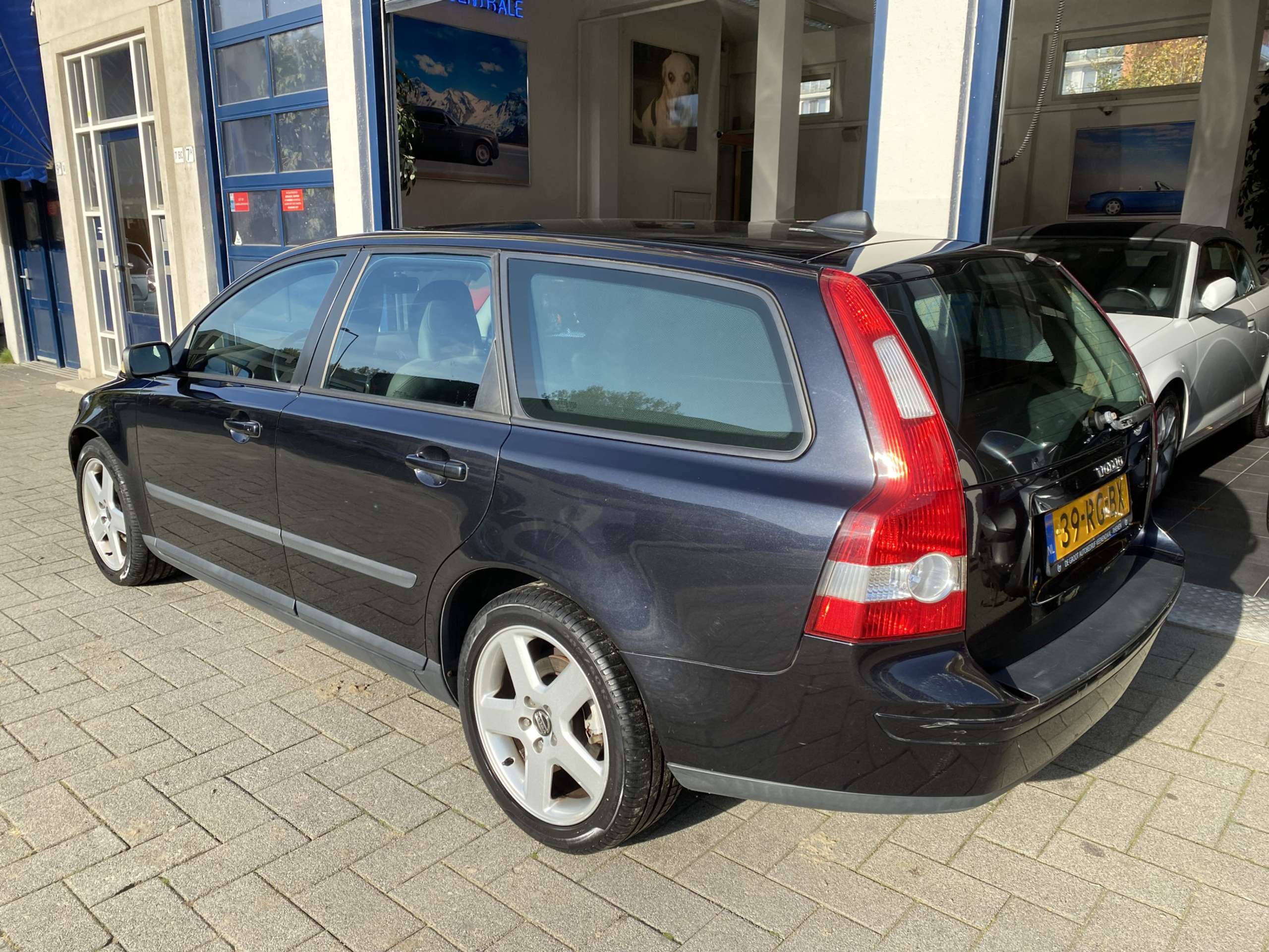 Volvo - V50